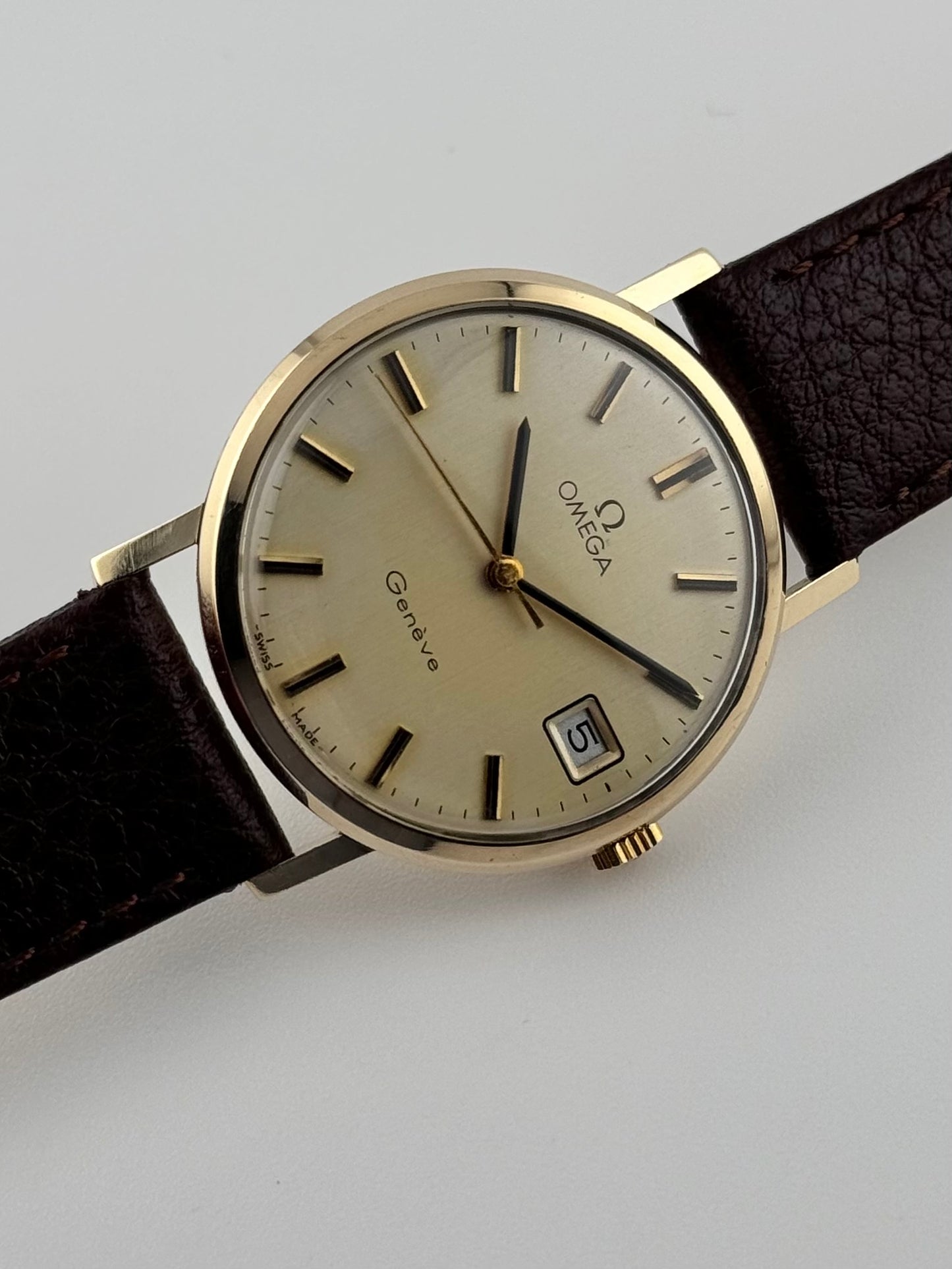Omega Geneve Manual Wind 9ct Gold 132.5017