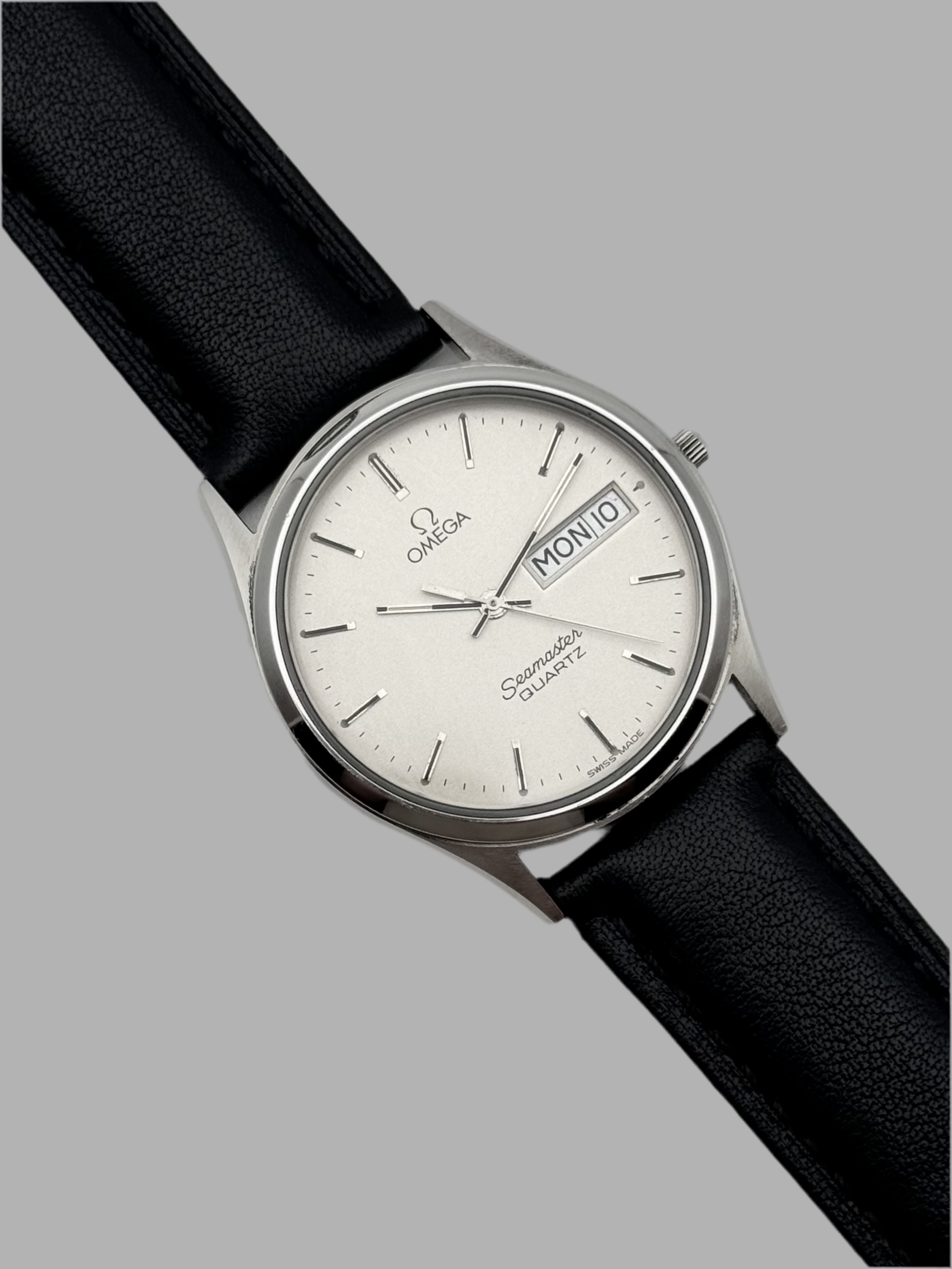 Omega Seamaster Quartz Day-Date 196.0243 – The Wrist Watcher Omega Seamaster Quartz Day-Date 196.0243 – The Wrist Watcher