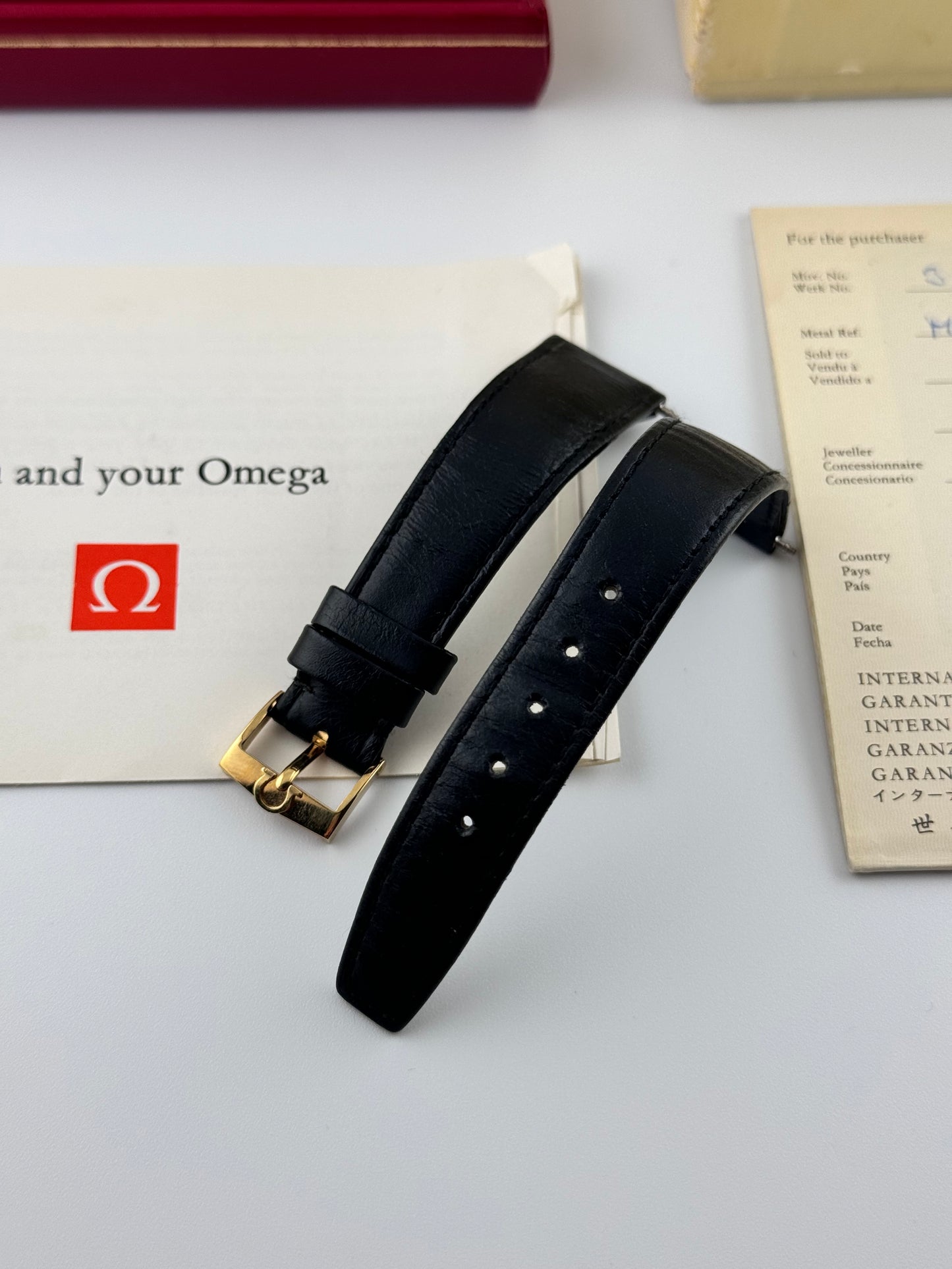 Omega Geneve Manual Wind 135.041 - Box and Papers