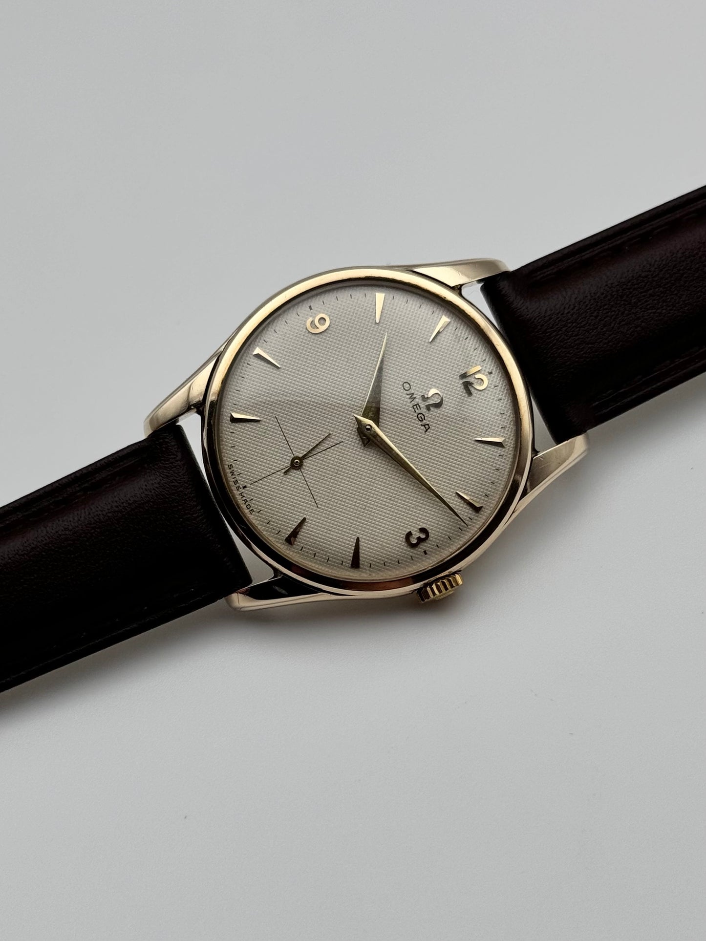 Omega Manual Wind Sub Seconds 9ct Solid Gold 13339 - Rare Waffle Dial