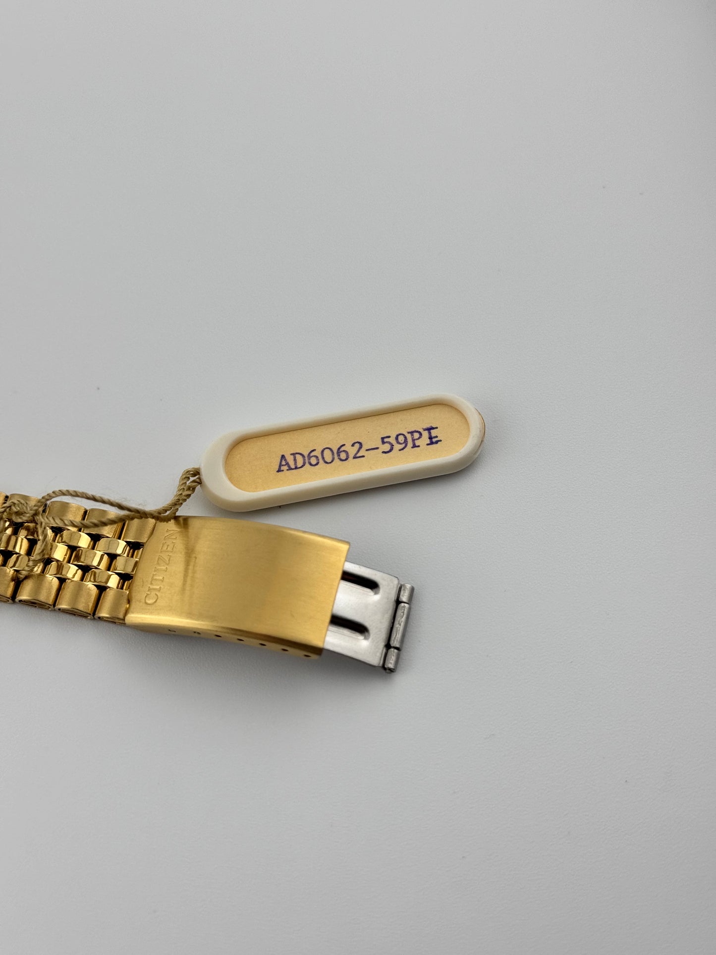 Citizen CQ Quartz Day-Date 6100-R00391