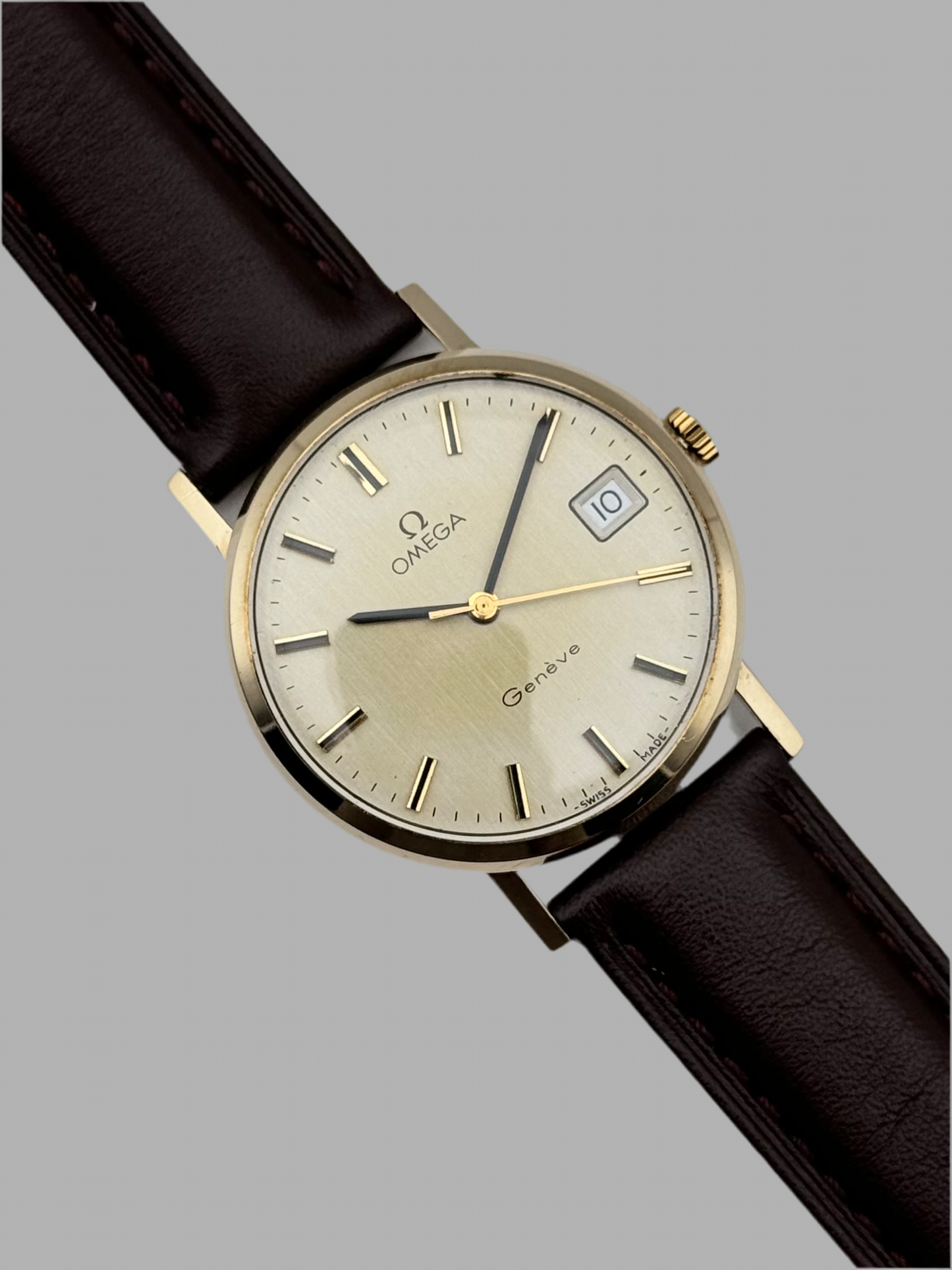 Omega Geneve Manual Wind 9ct Gold - 132.5017 - Original Box and Papers