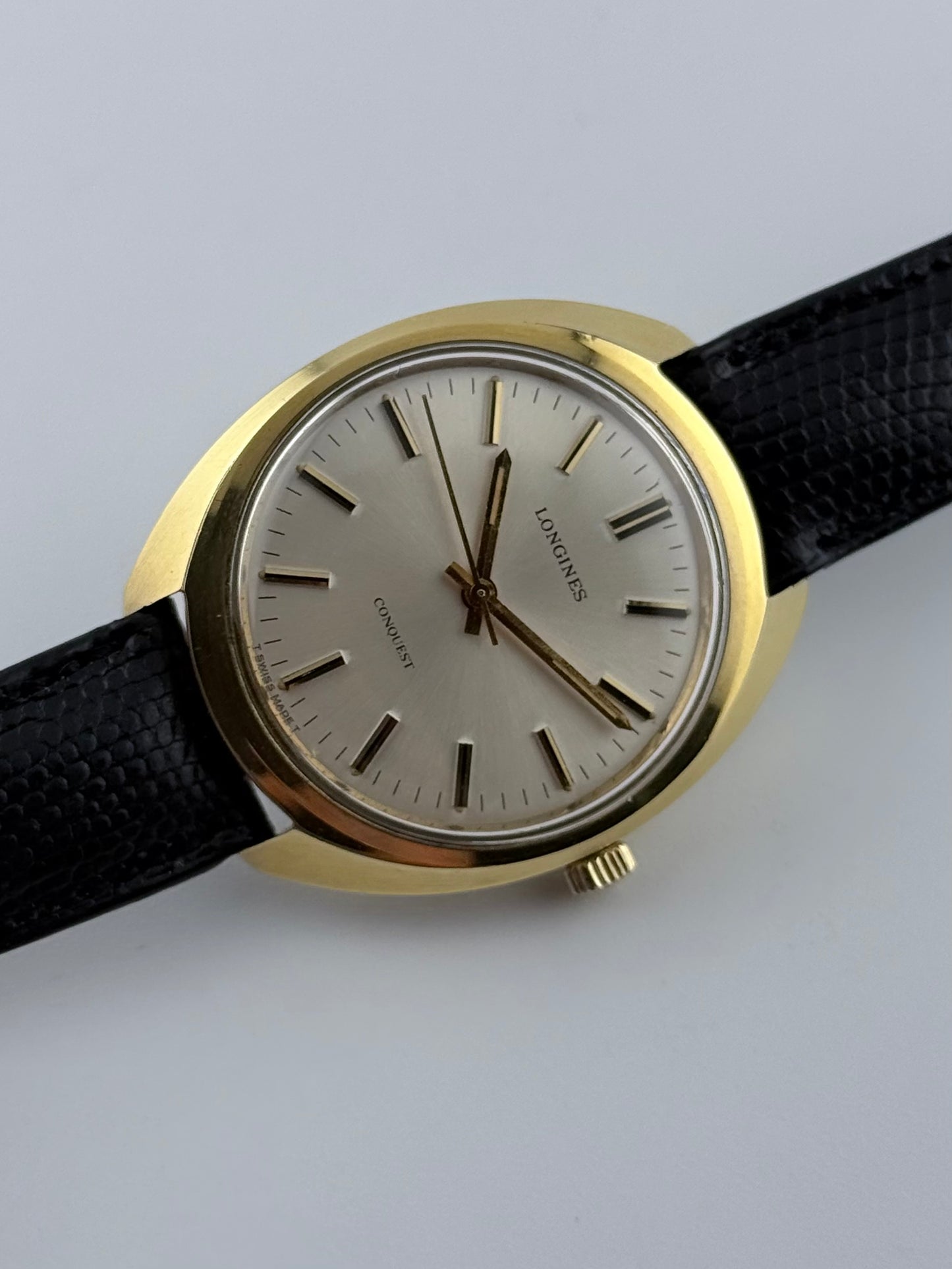 Longines Conquest Manual Wind - Sunburst Dial