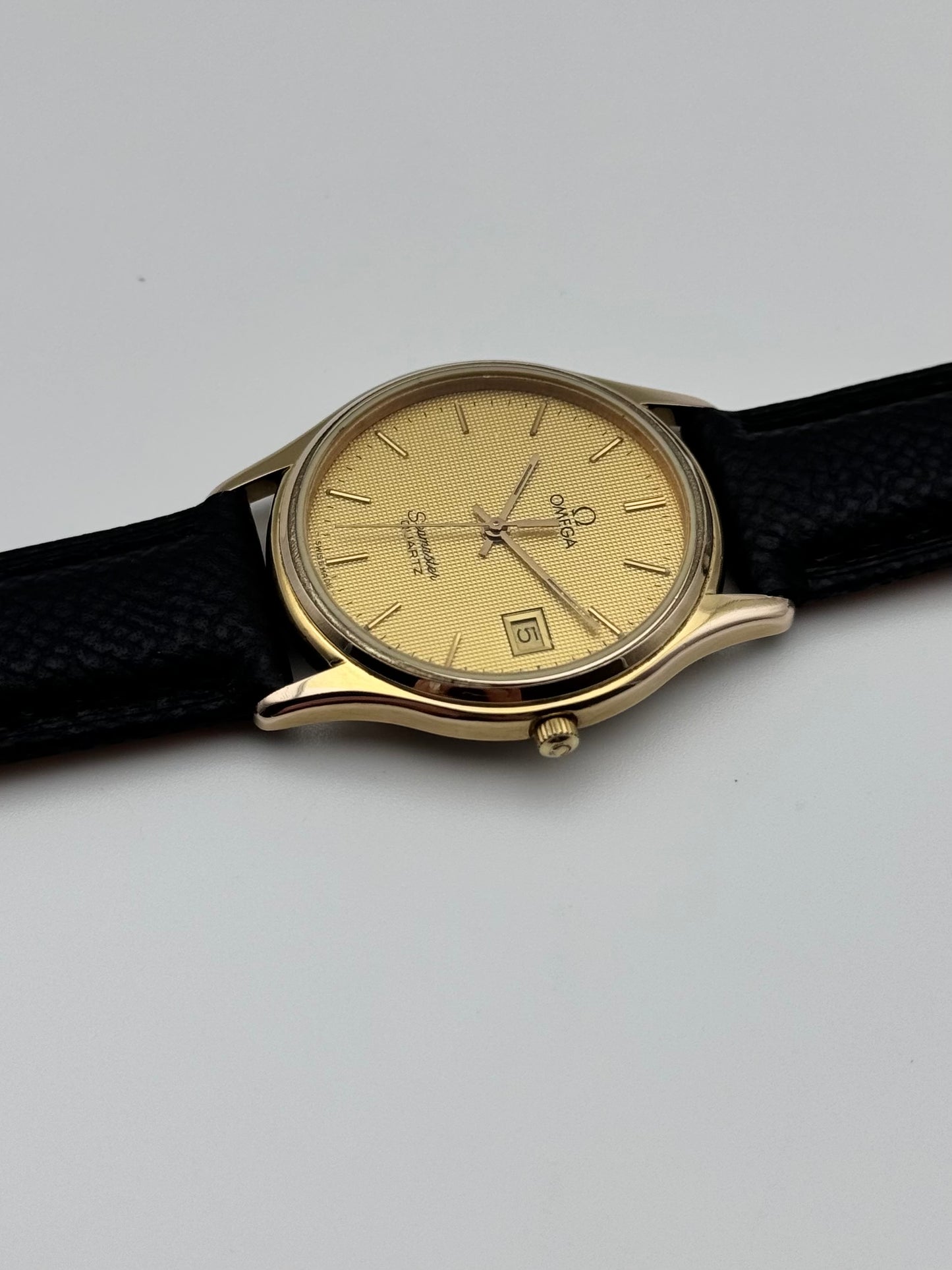 Omega Seamaster Quartz Date 196.0251 - Waffle Dial