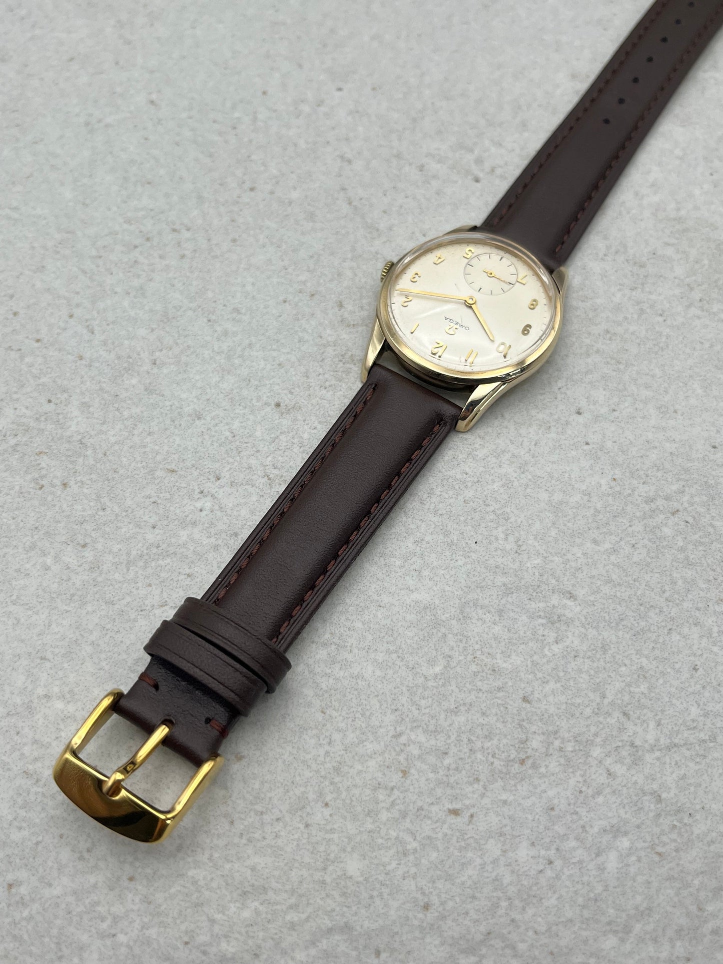 Omega Manual Wind 9ct Gold 121.5400
