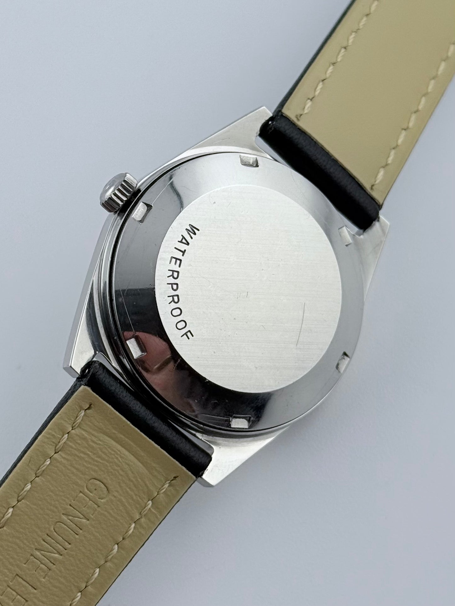 Omega Geneve Date Automatic 166.041 - Sunburst Dial