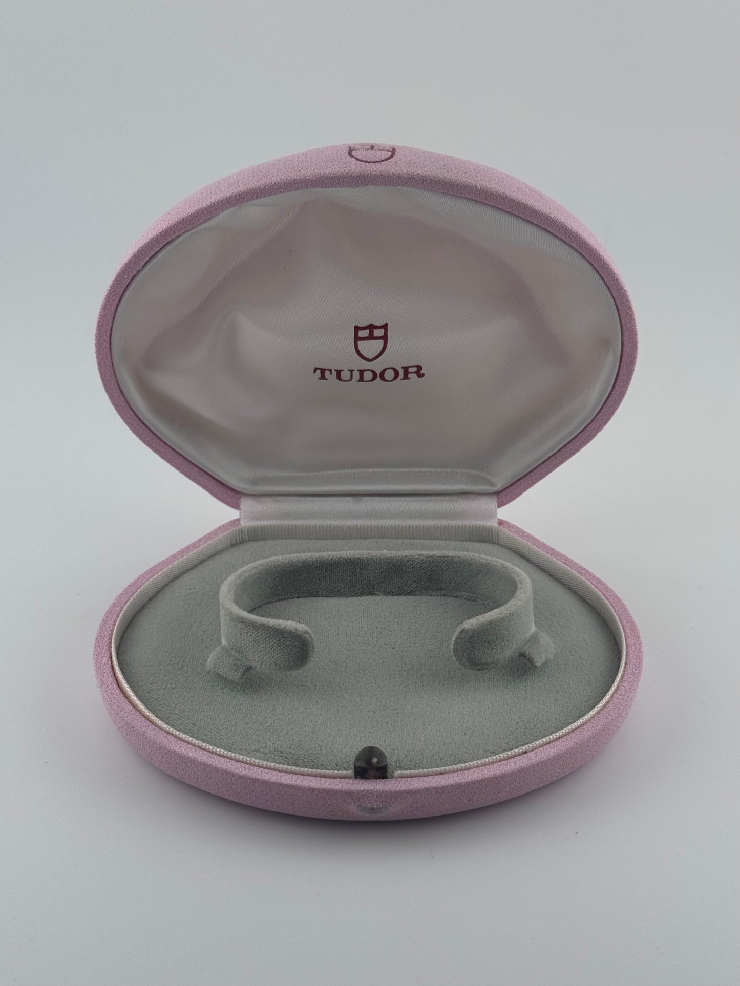 Tudor 9ct Manual Wind 058708 - Ladies - RARE - with Box