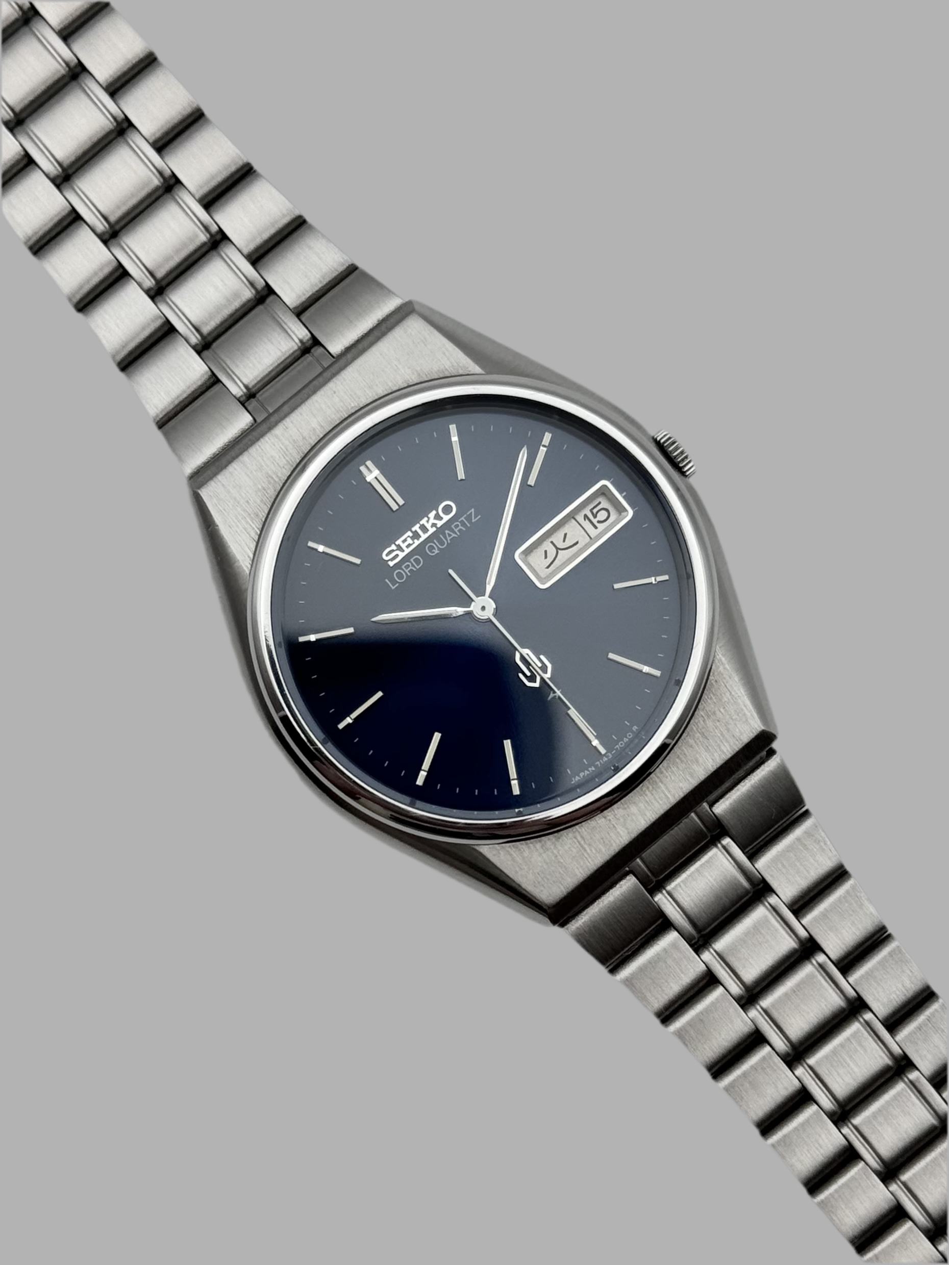 Seiko Lord Quartz JDM Japanese Day-Date 7143-7030 – The Wrist Watcher Seiko Lord Quartz JDM Japanese Day-Date 7143-7030 – The Wrist Watcher