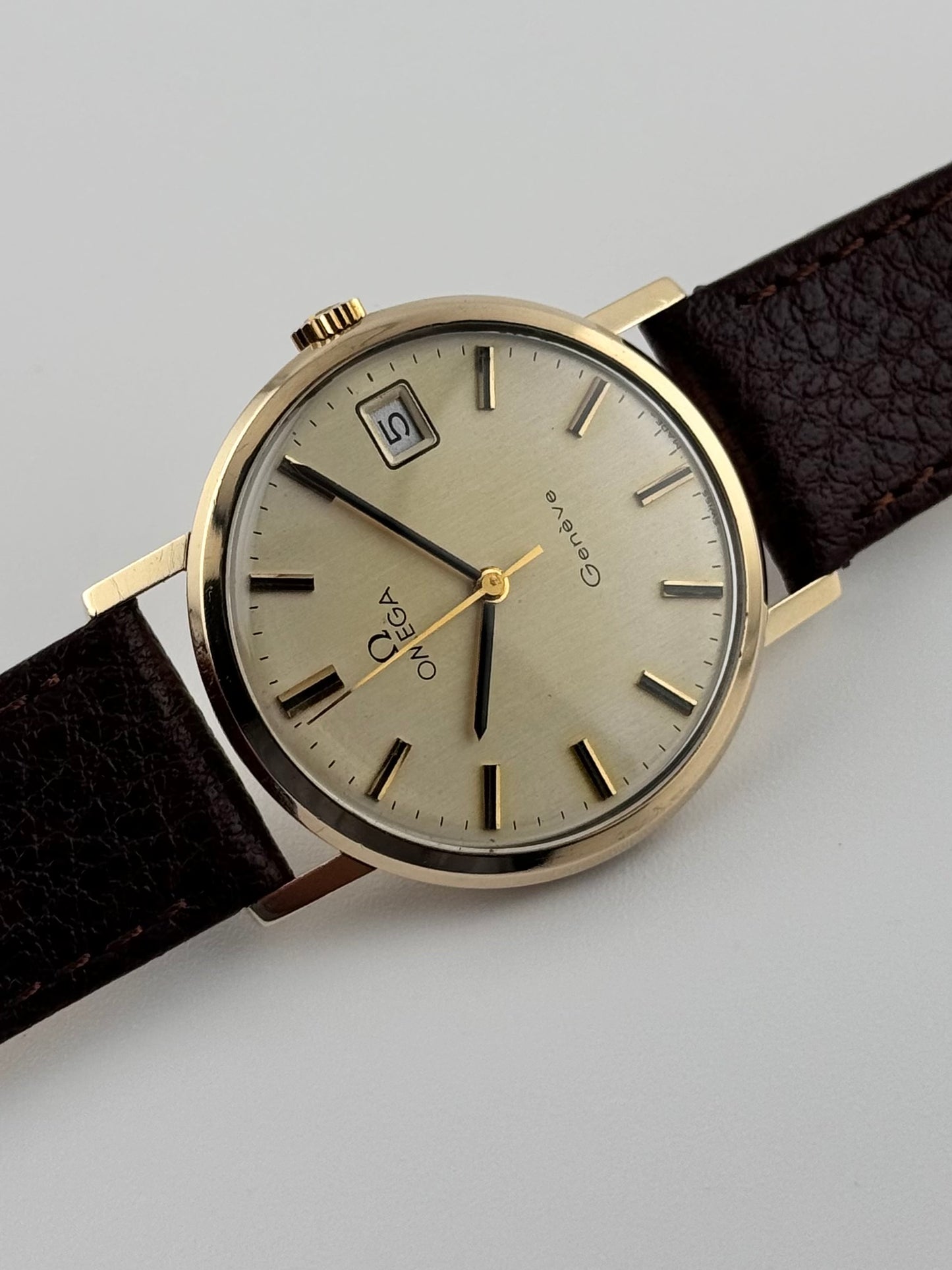 Omega Geneve Manual Wind 9ct Gold 132.5017