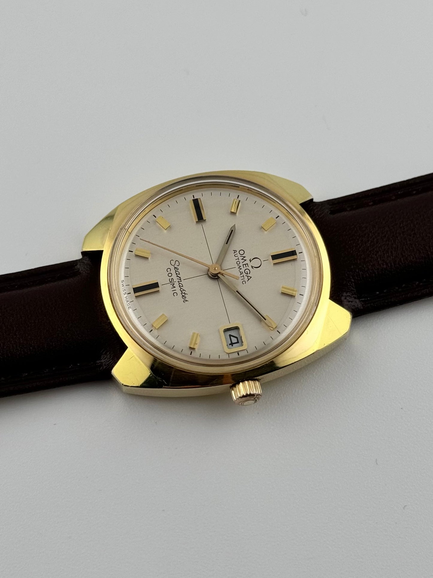 Omega Seamaster Cosmic Rare Crosshair Dial 166.022 Box and Papers