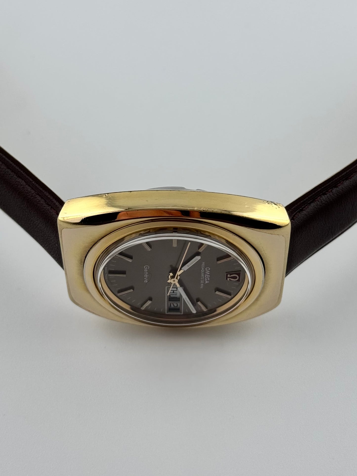 Omega Megaquartz 32 Khz 196.0030 - Rare - Box and Papers!