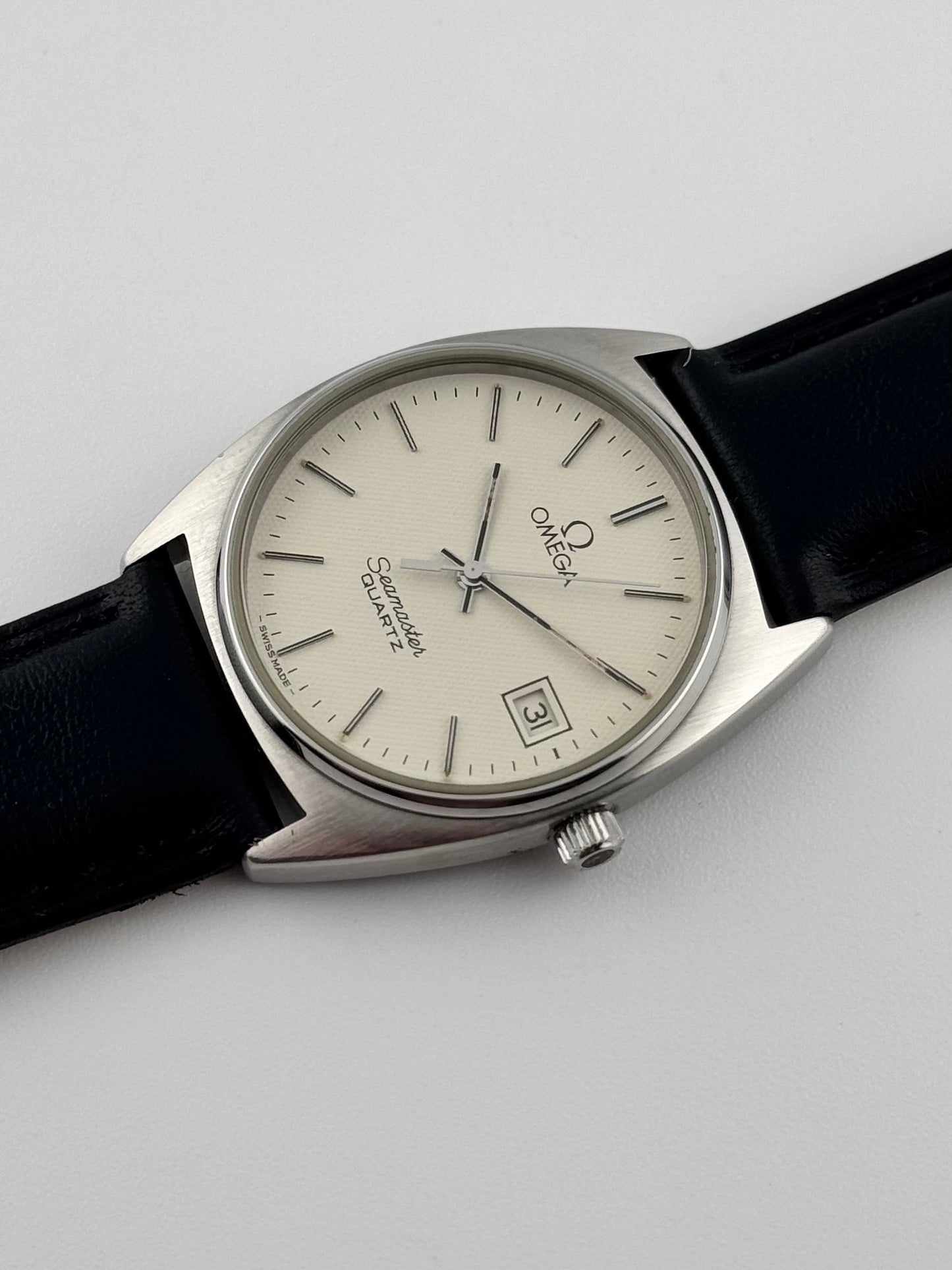 Omega Seamaster Quartz Date 196.0081 - Waffle Dial
