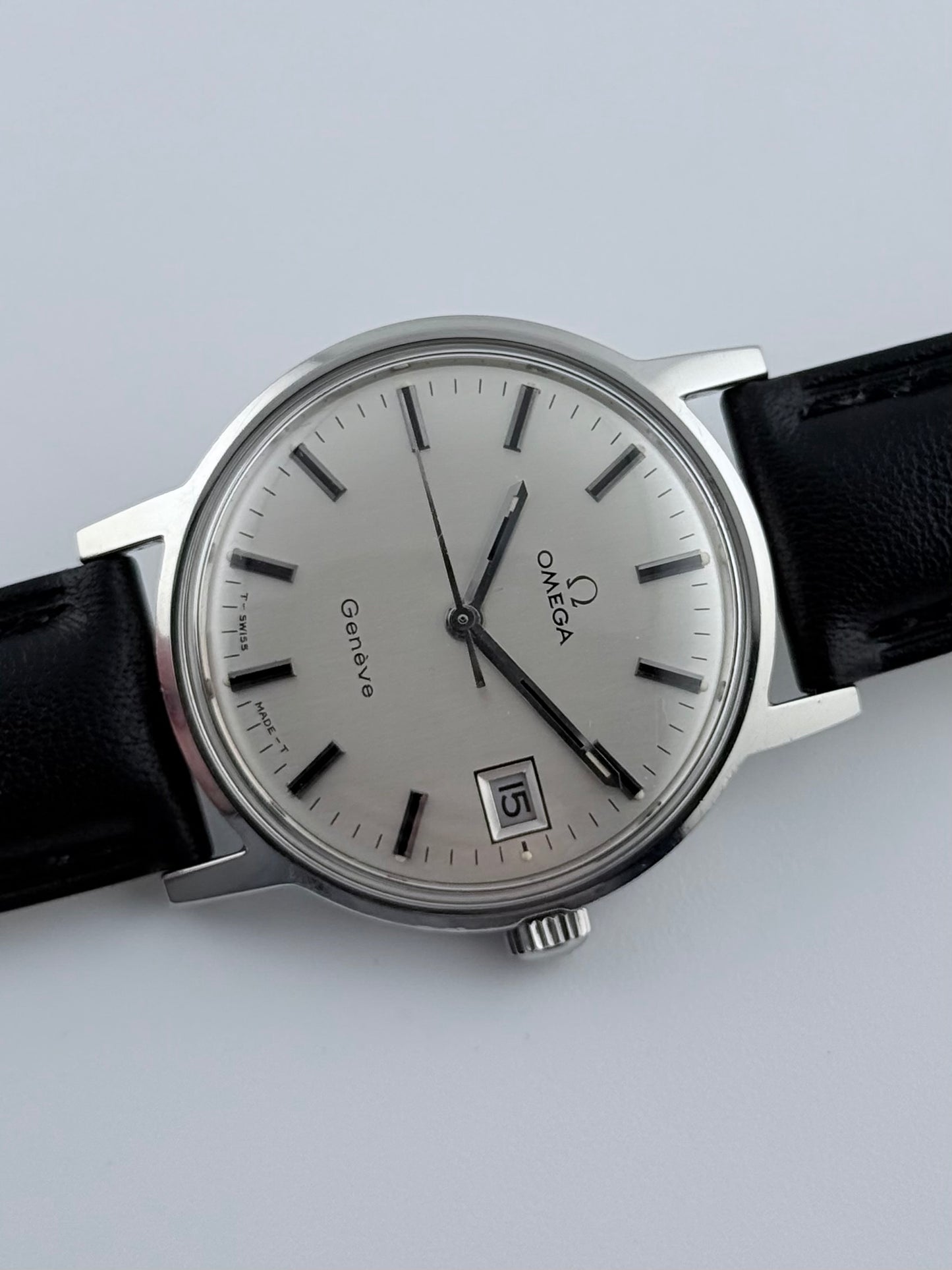 Omega Geneve Date Manual Wind - 136.070