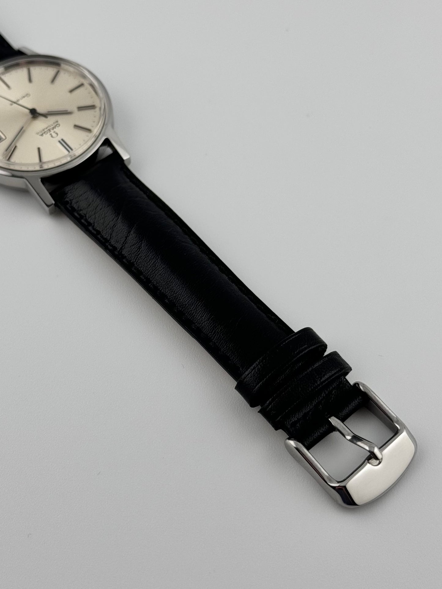 Omega Geneve Automatic Date - 166.0163