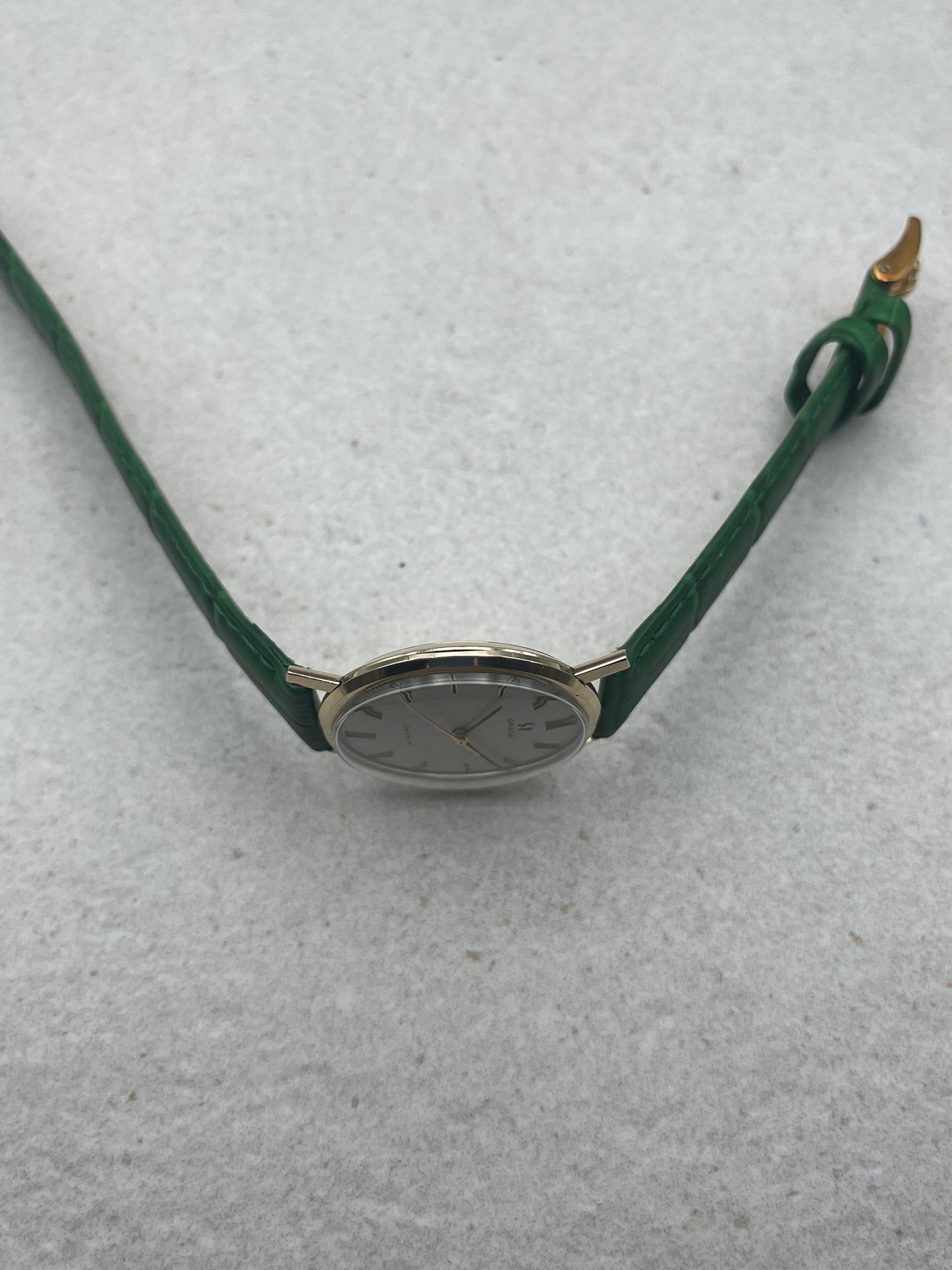 Omega Geneve Manual Wind 9ct Gold 131.25016