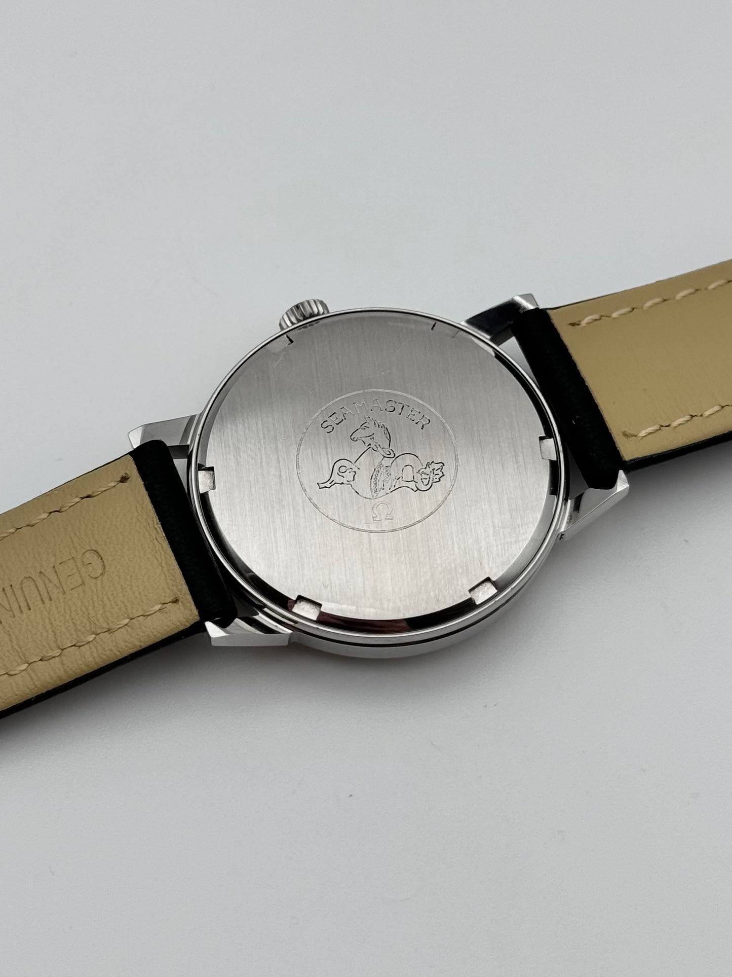 Omega Seamaster Geneve Date Manual Wind 136.011