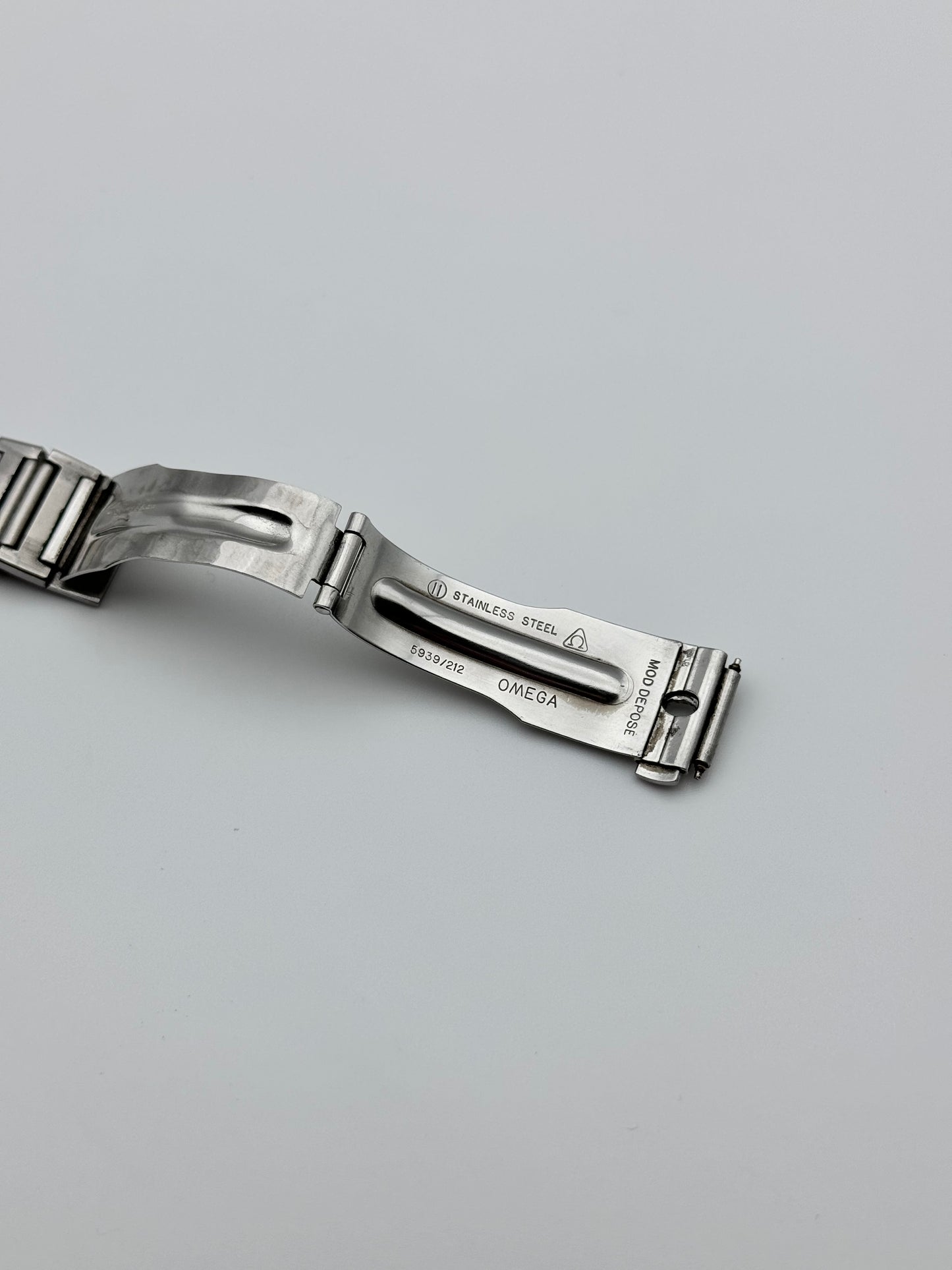 Omega Constellation Bucaneer Automatic - Original Bracelet - 555.0012 - Spiderweb Dial