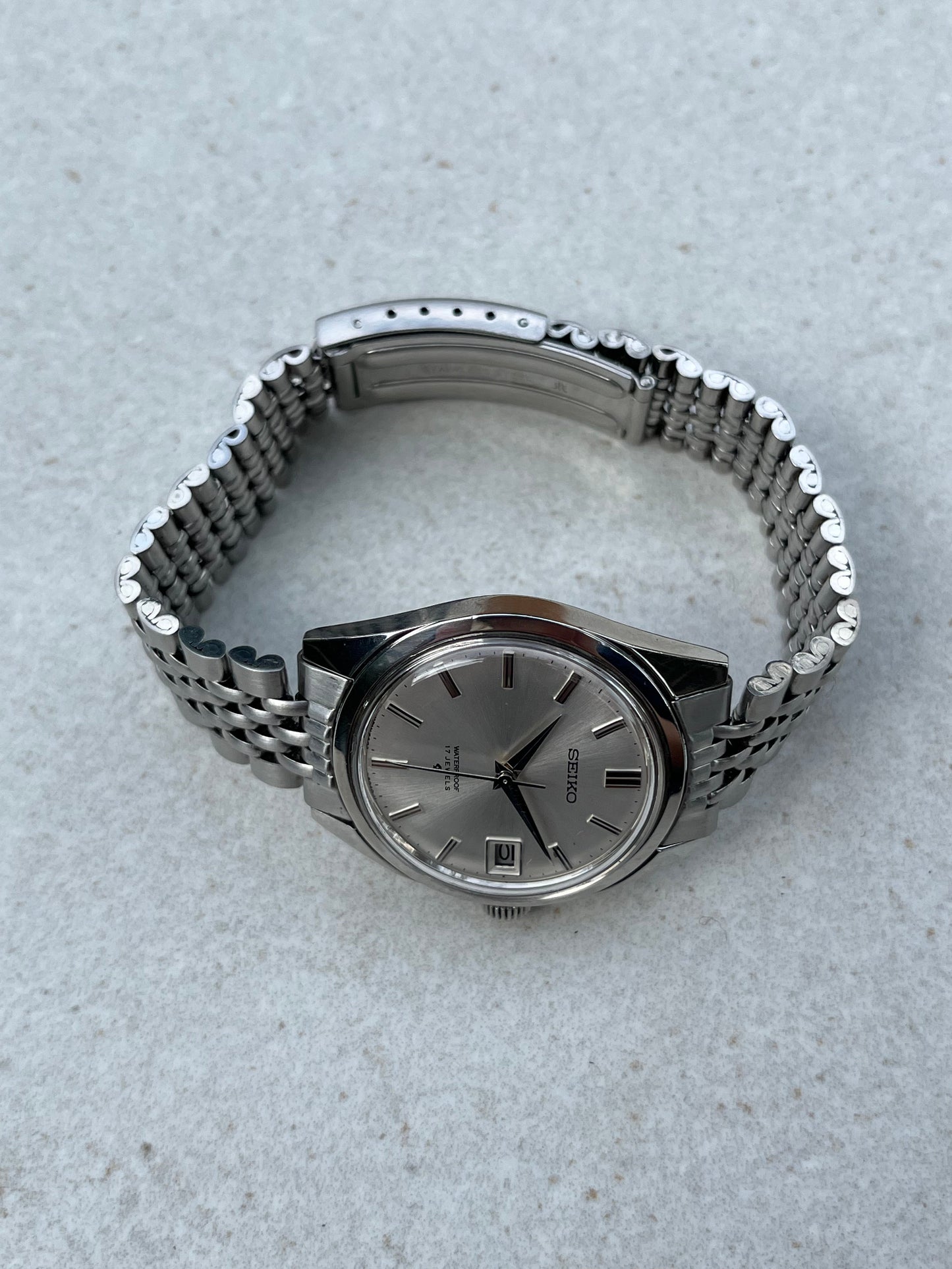 Seiko Manual Wind Date 6602-8050