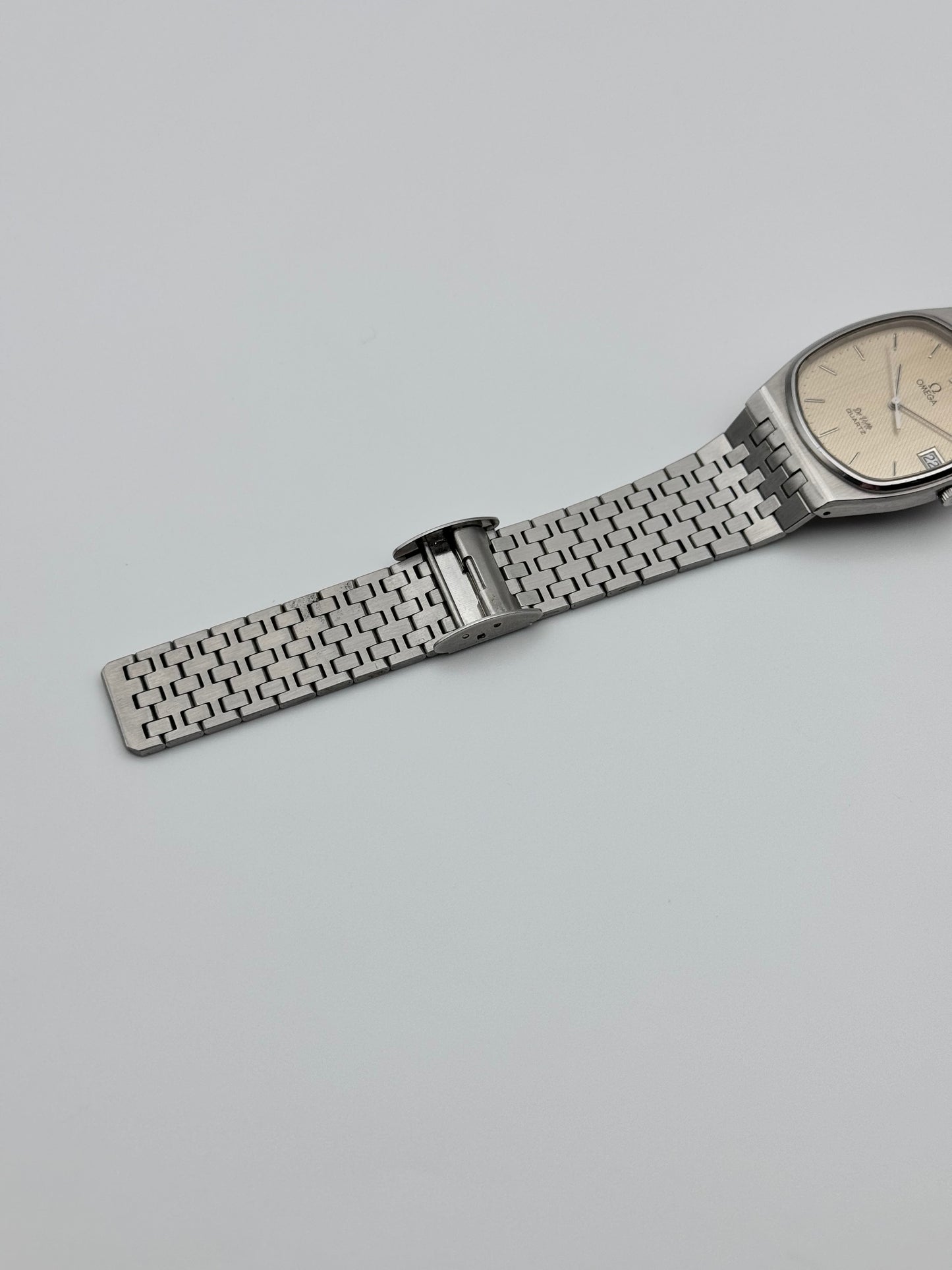 Omega DeVille Quartz Date 192.0051 - Honeycomb Dial