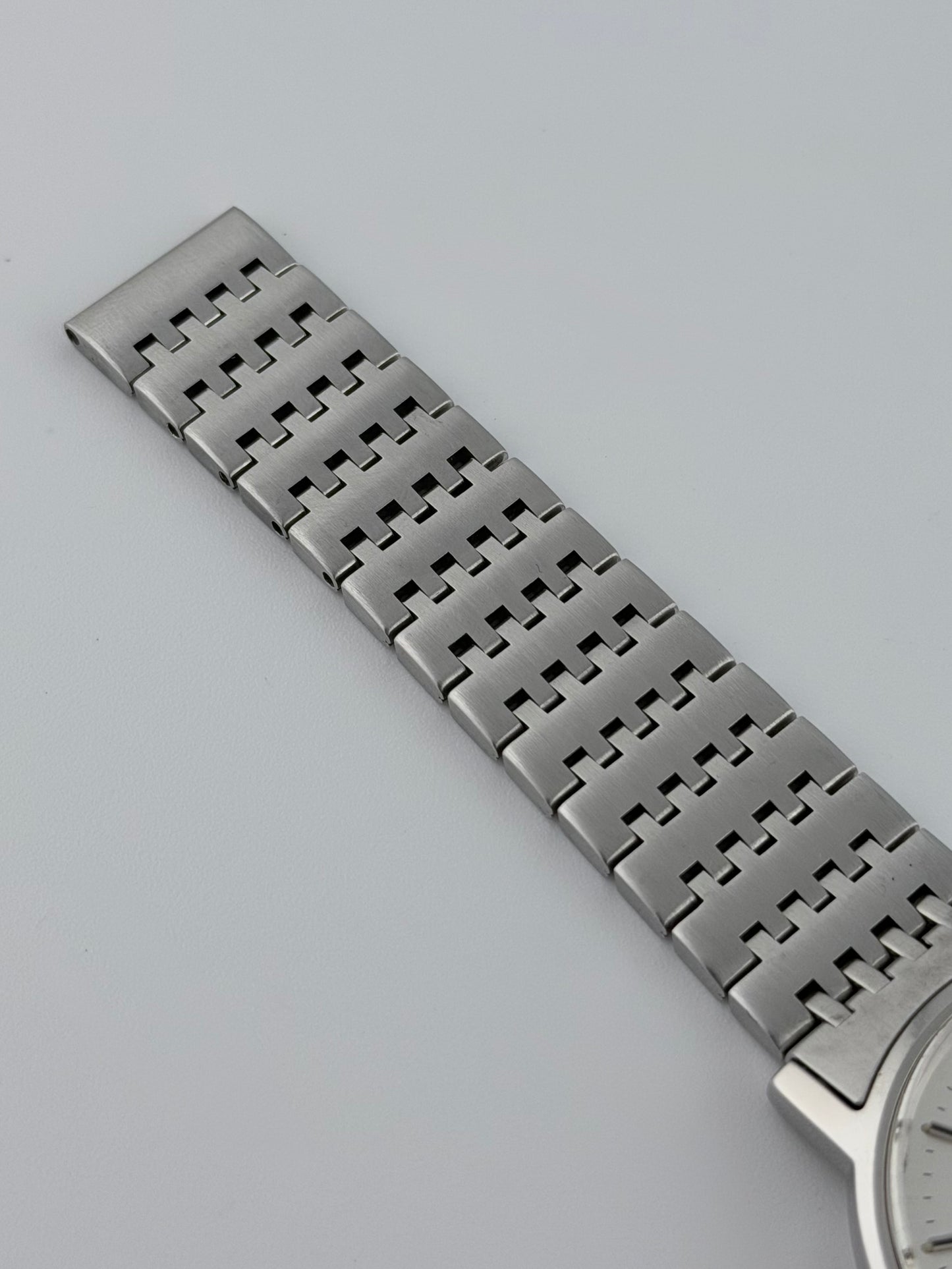 Omega Date Manual Wind 136.0104 - Original Bracelet