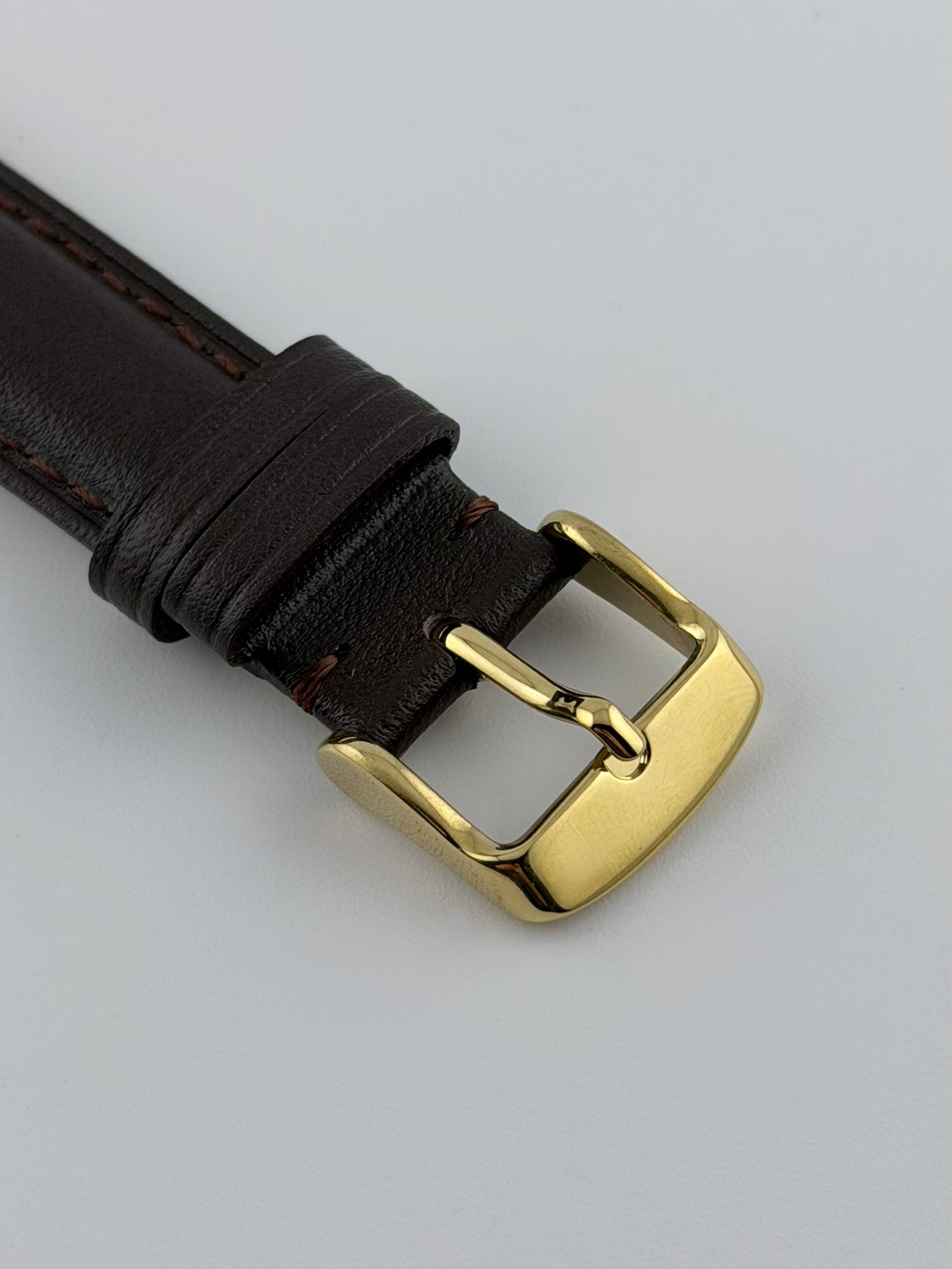 Omega Manual Wind Sub Seconds 9ct Solid Gold - 868945 - Rare Arabic Dial