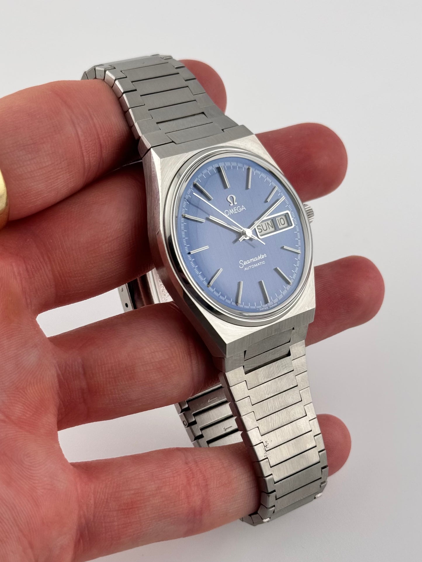 Omega Seamaster - Blue Dial - Box and Papers - 166.0215 - Rare