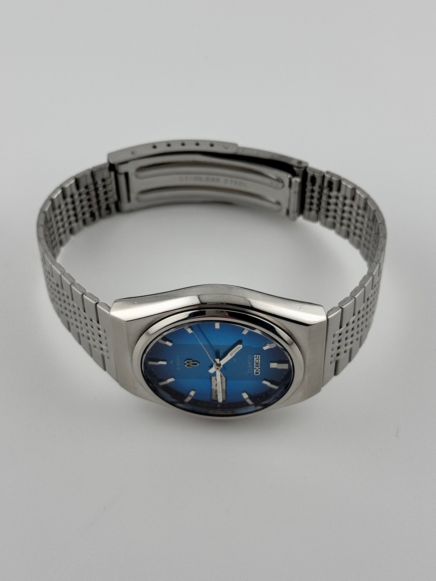 Seiko Type II Quartz - JDM - Gradient Blue - Faceted Crystal