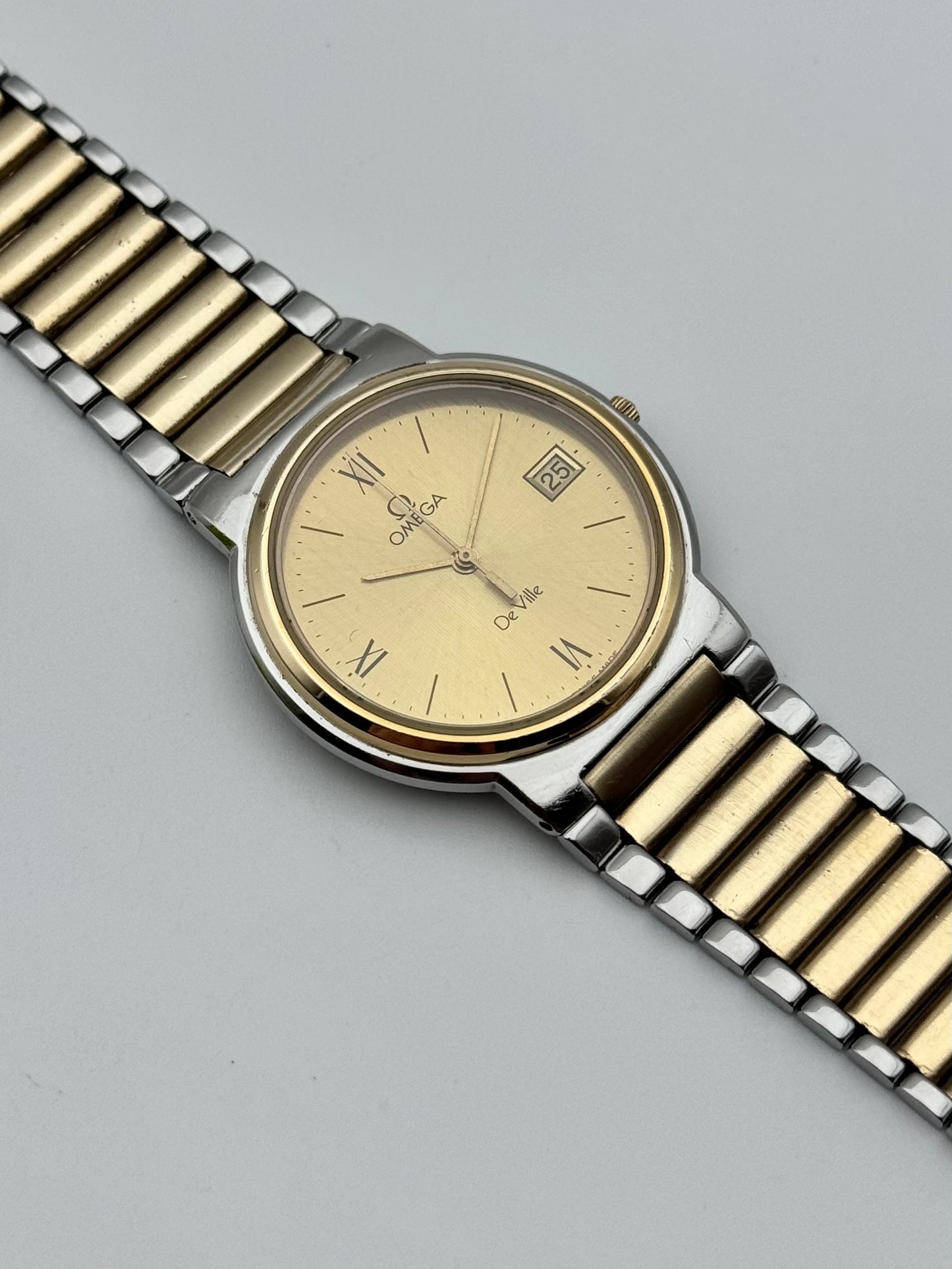 Omega De Ville Quartz Date 196.0256 - Original Bracelet