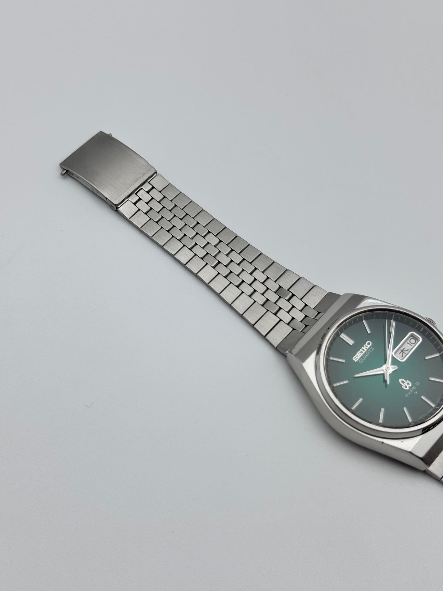 Seiko Type II Quartz JDM - Rare Green Dial - 7546-700B