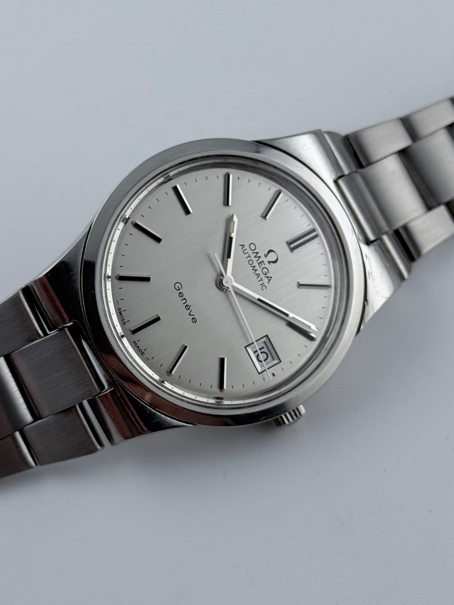 Omega Geneve Automatic Date - 166.0173