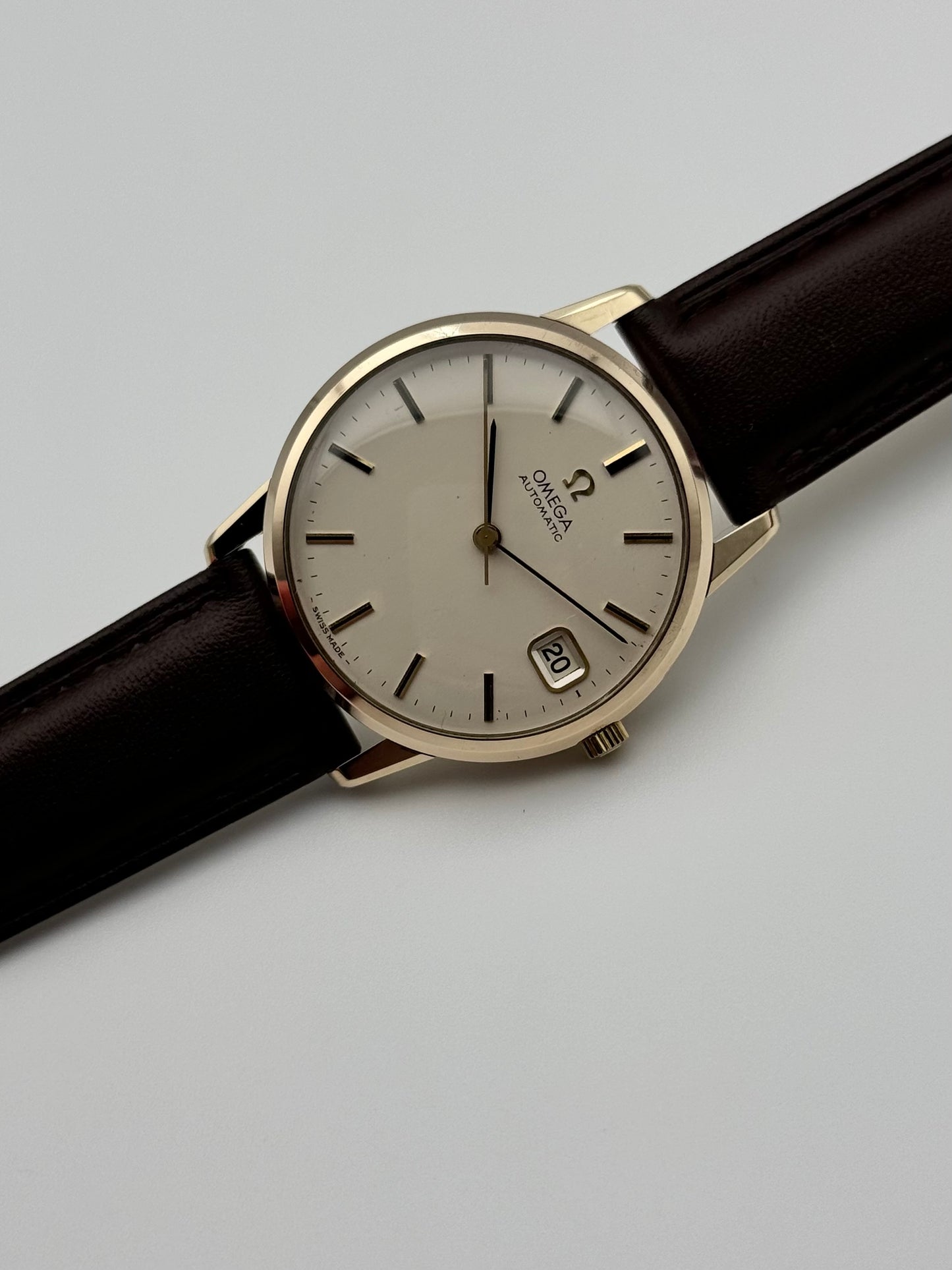 Omega Geneve Automatic 9ct Gold 162.5430 - Original Box, Papers & Hang Tag