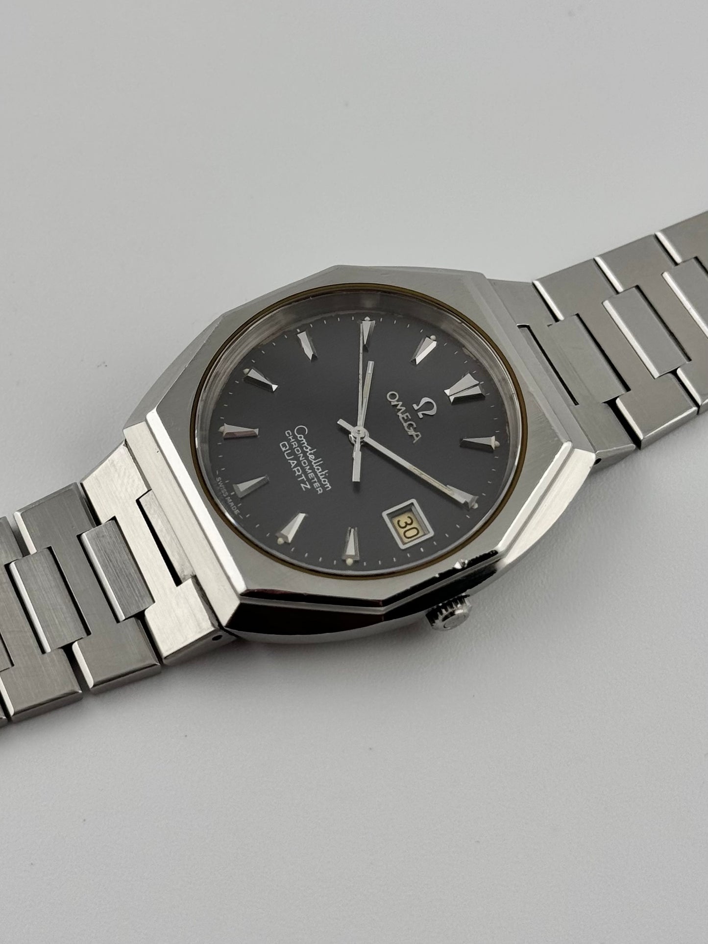 Omega Constellation Chronometer Quartz - 198.0117 - Rare