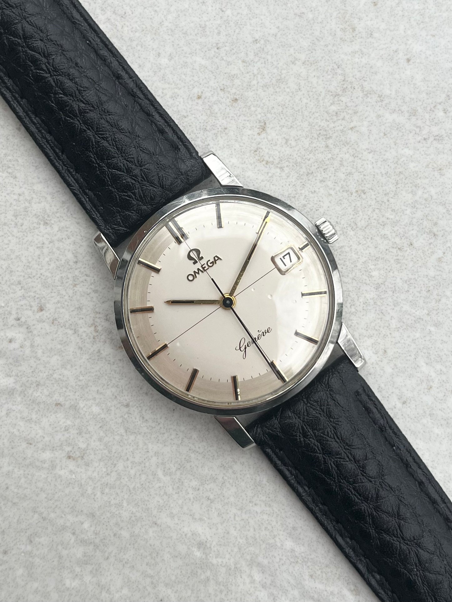 Omega Geneve Manual Wind Cross Hair Date Rare