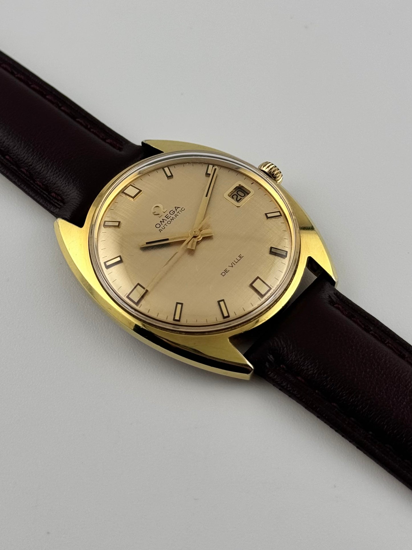 Omega De Ville Automatic 166.029 - Box and Papers!