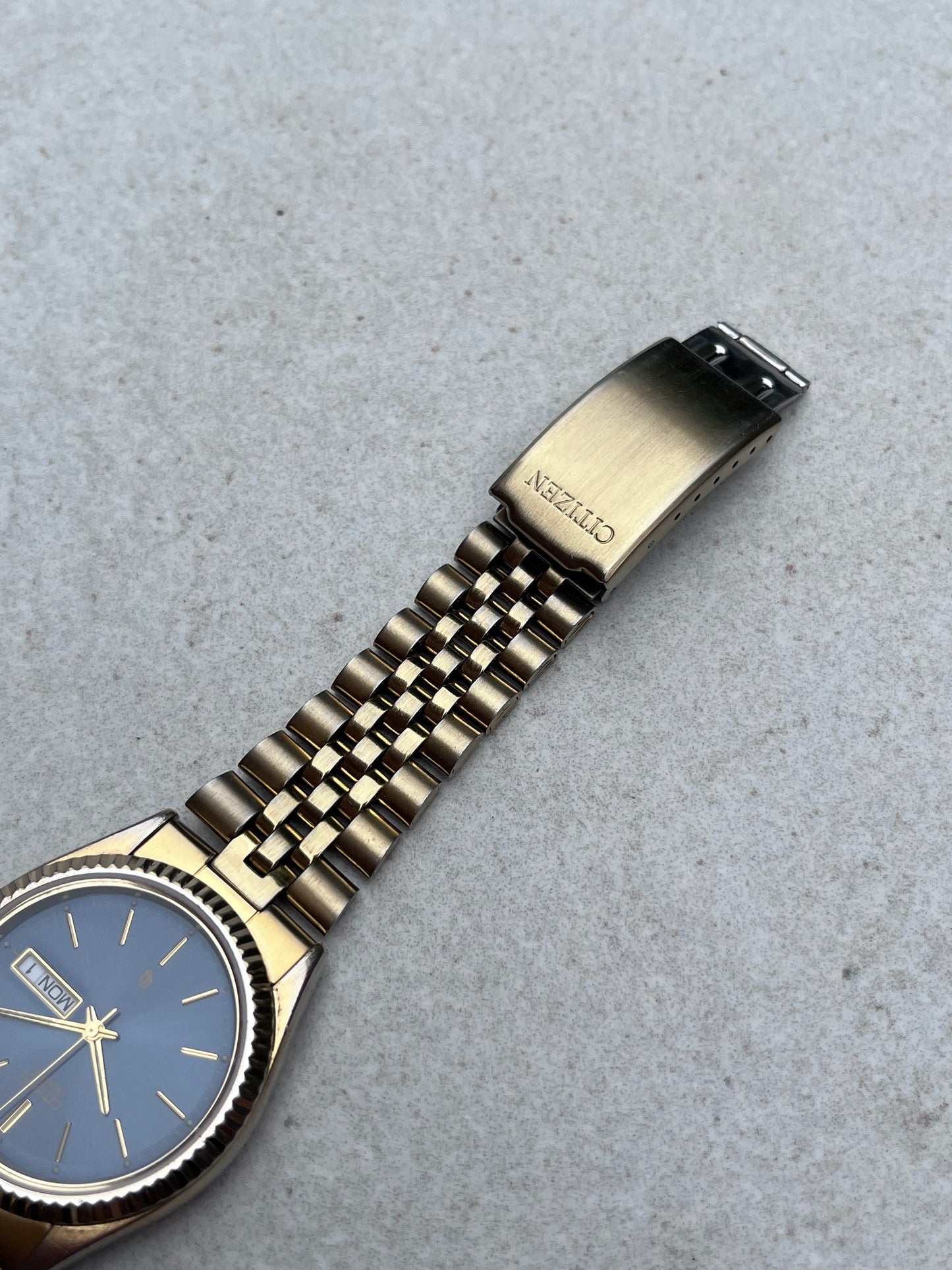 Citizen Quartz Day-Date Jubilee 6100-R00391