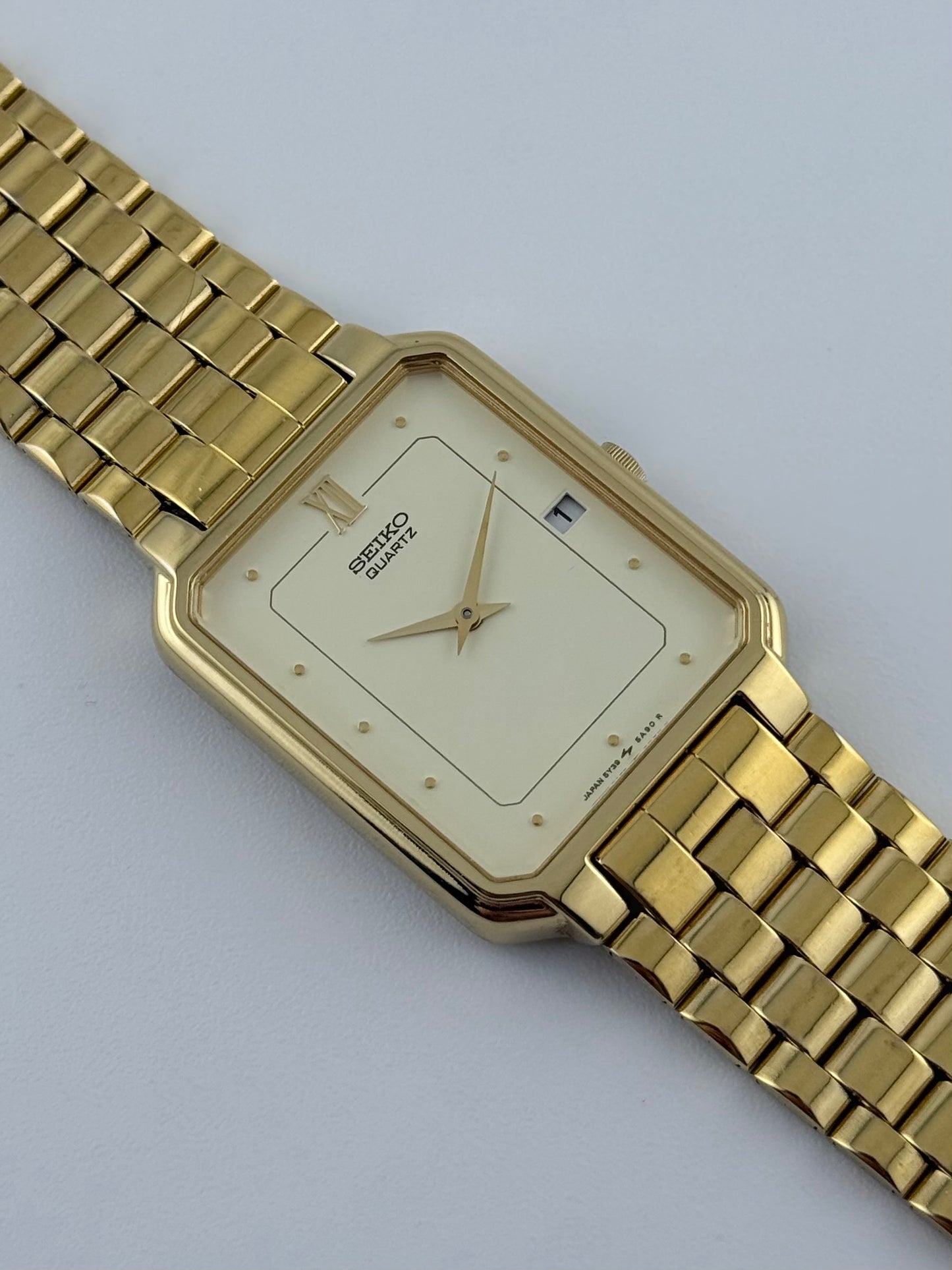 Seiko Tank Quartz 5Y39-5860 Date - Box & Papers