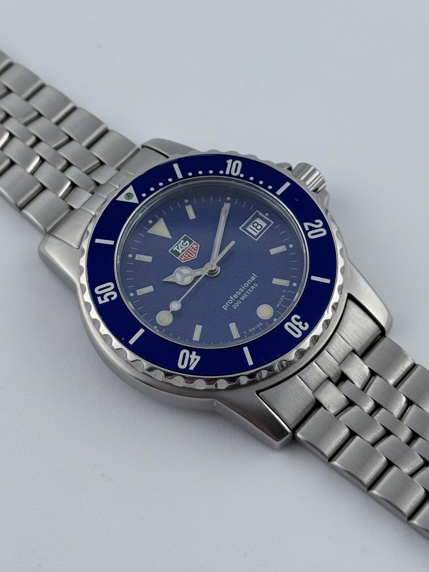 Tag Heuer Professional 200 Quartz Date - WD1214-G-20