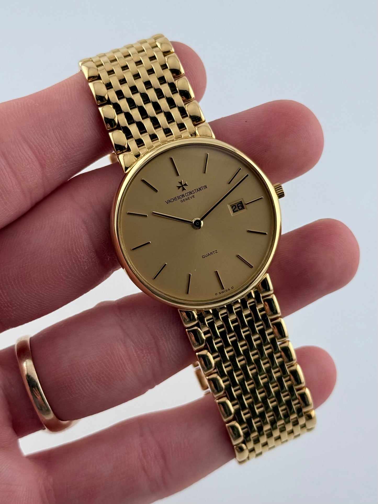 Vacheron Constantin Geneve Quartz - Solid 18ct Gold