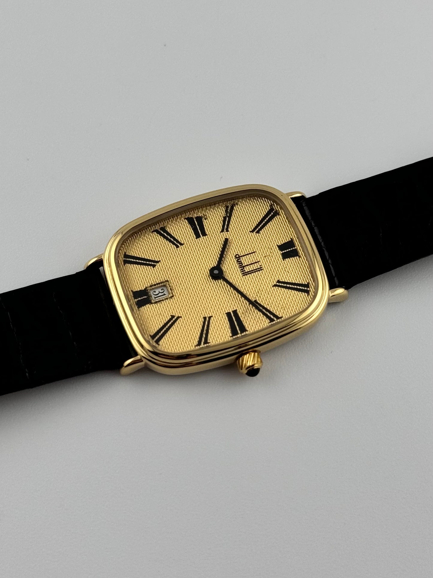 Dunhill Quartz Tank Date Gent’s Dress Watch