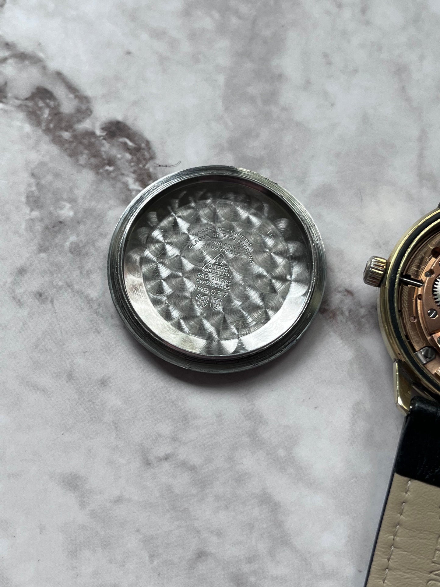 Omega Geneve Automatic Cross Hair Date 166.037