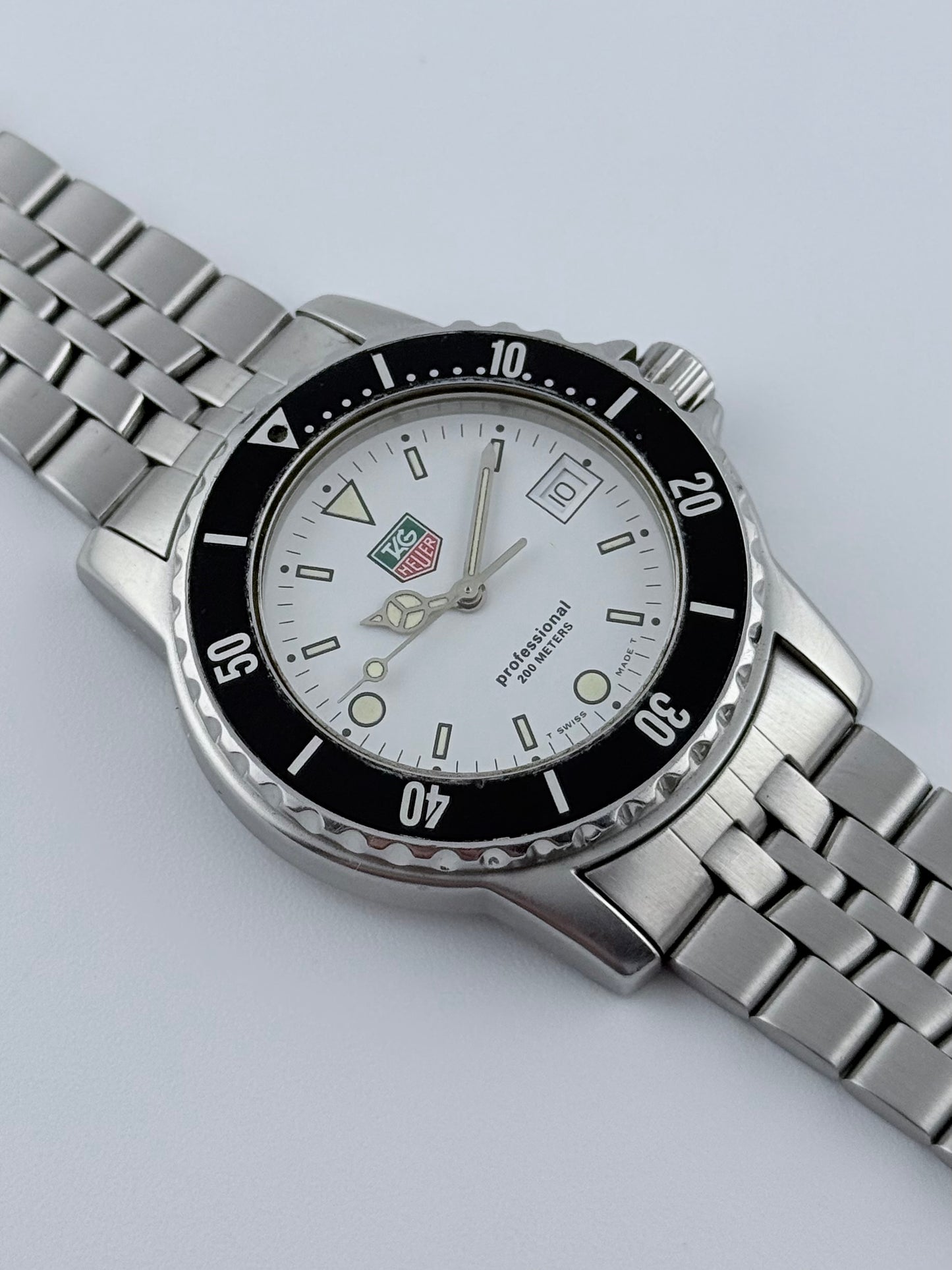 Tag Heuer Professional 200 Quartz Date - WD1213-G-20