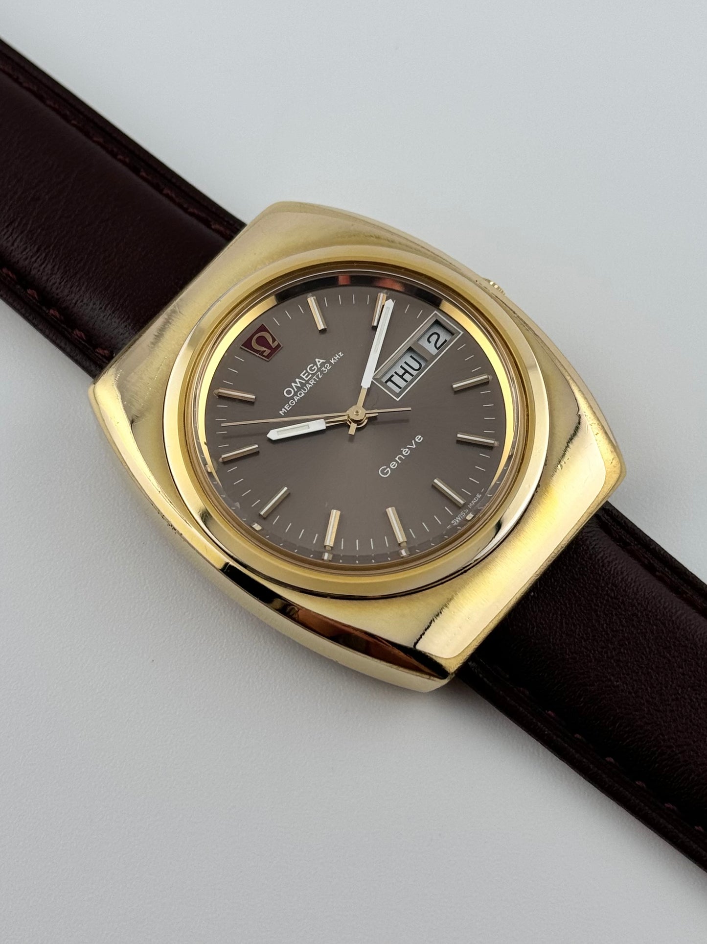 Omega Megaquartz 32 Khz 196.0030 - Rare - Box and Papers!