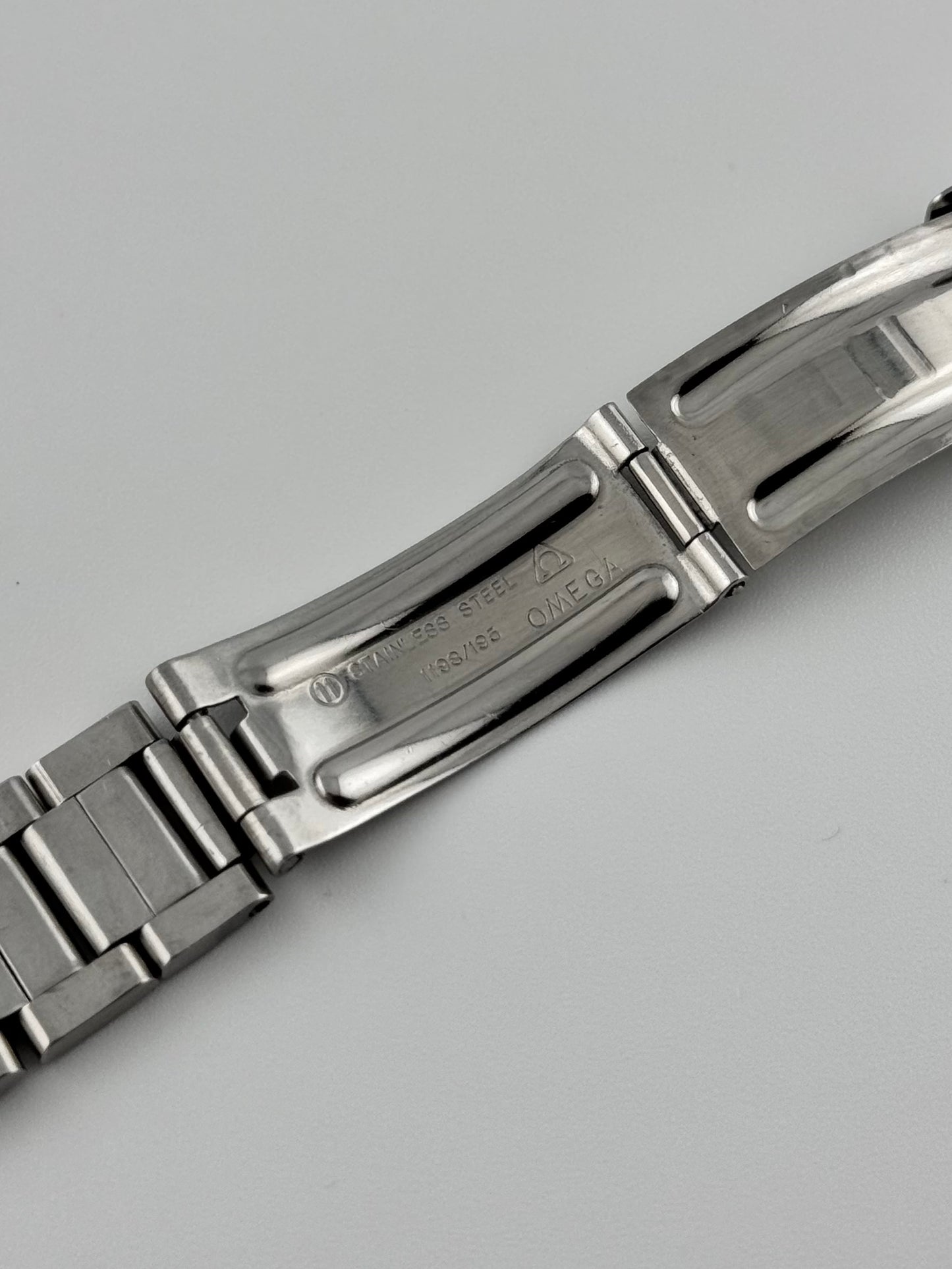 Omega Seamaster Cosmic 2000 Automatic Date 166.135