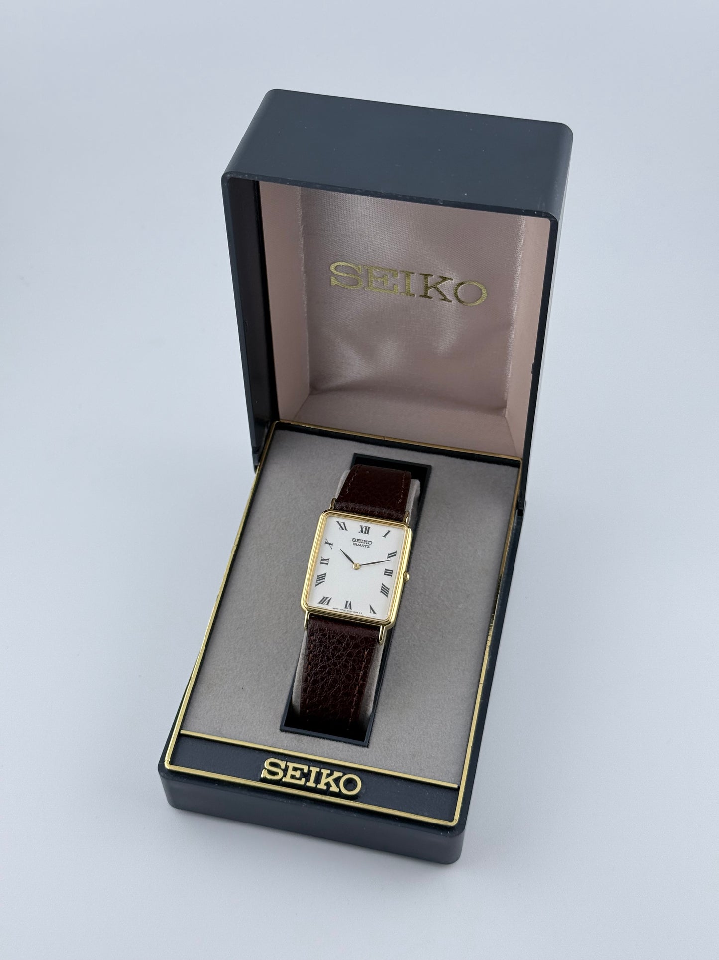 Seiko Tank 5Y30-5370 with Box