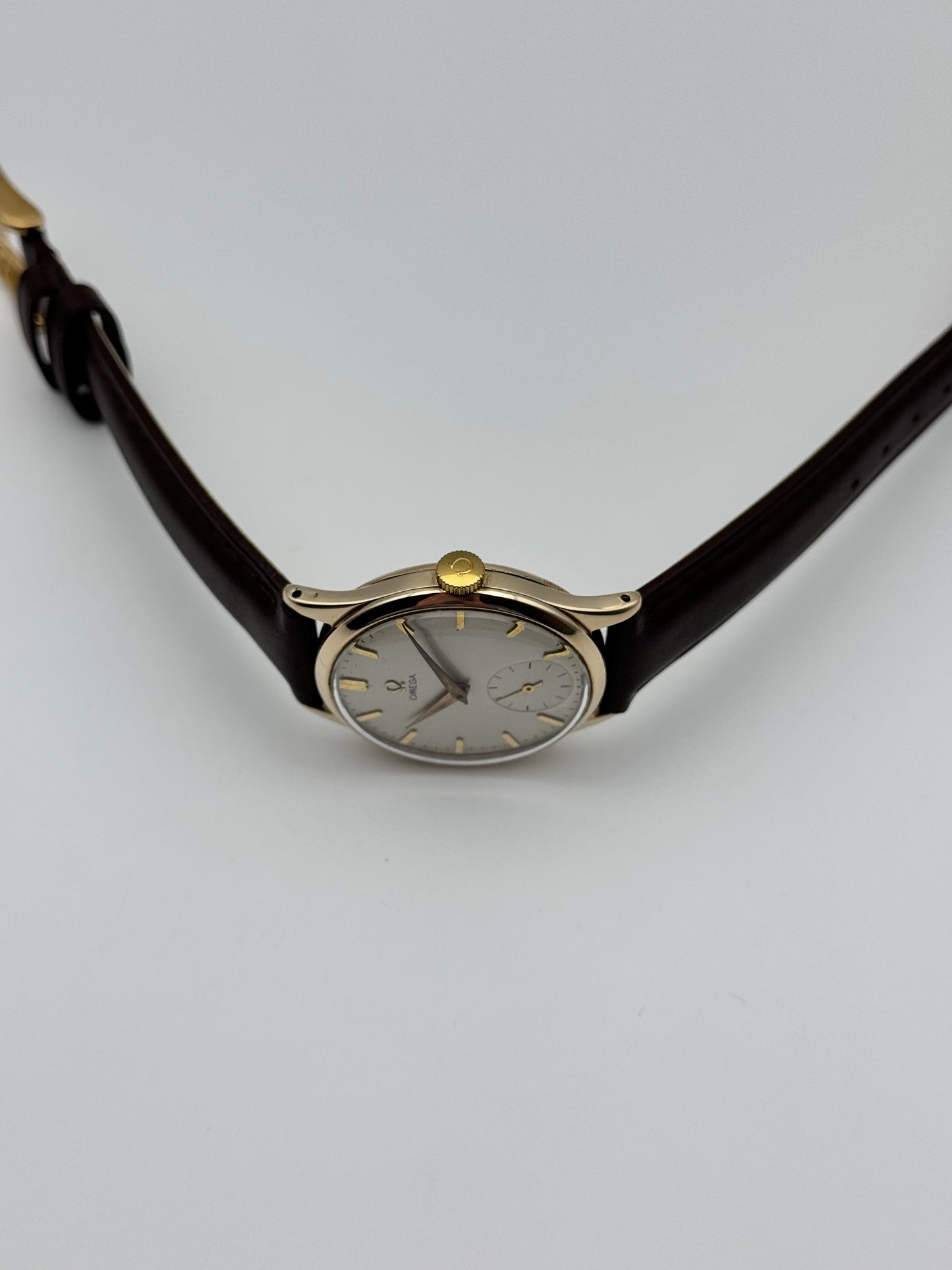 Omega Manual Wind Sub Seconds 9ct Gold - 13322