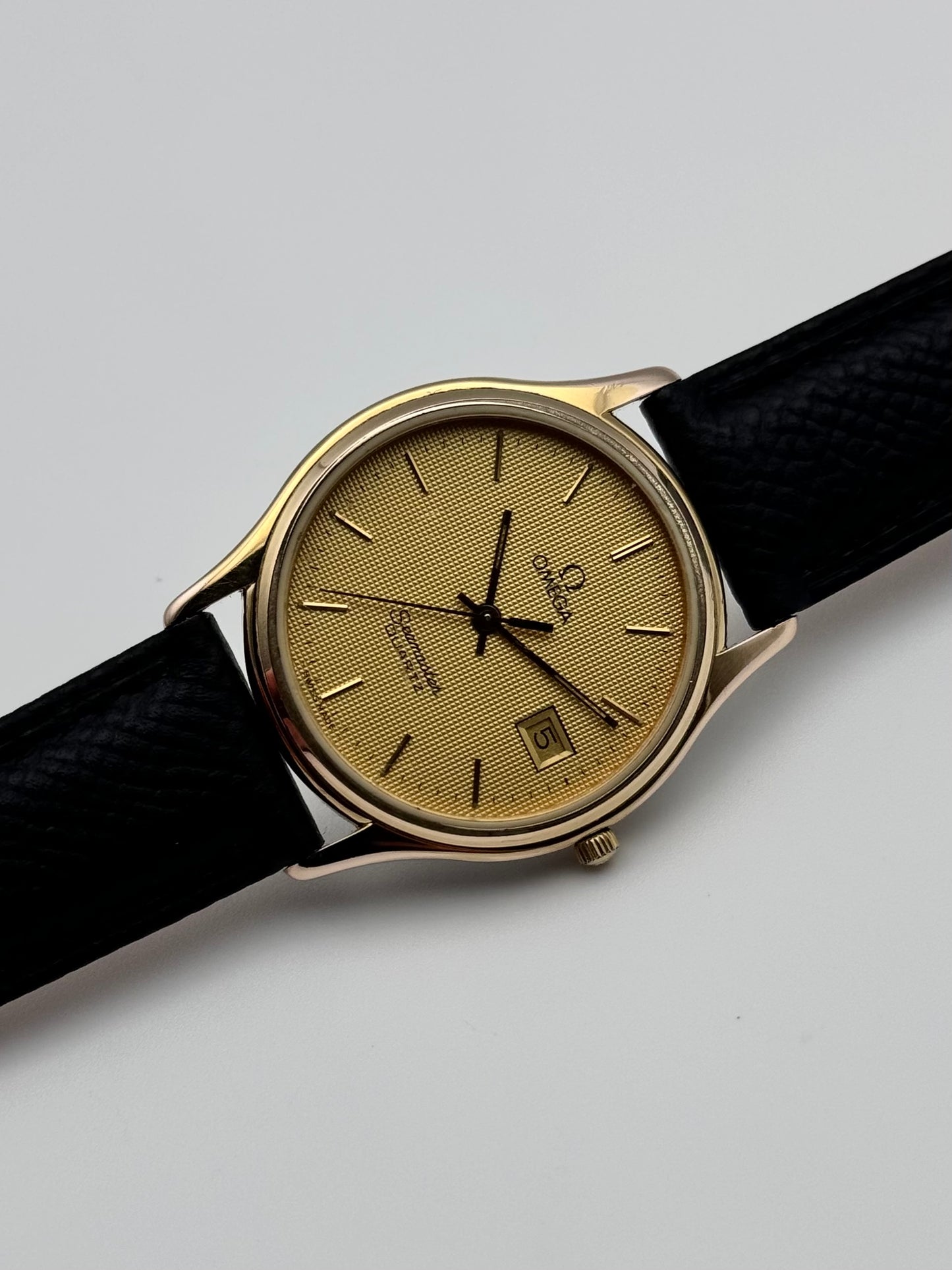 Omega Seamaster Quartz Date 196.0251 - Waffle Dial