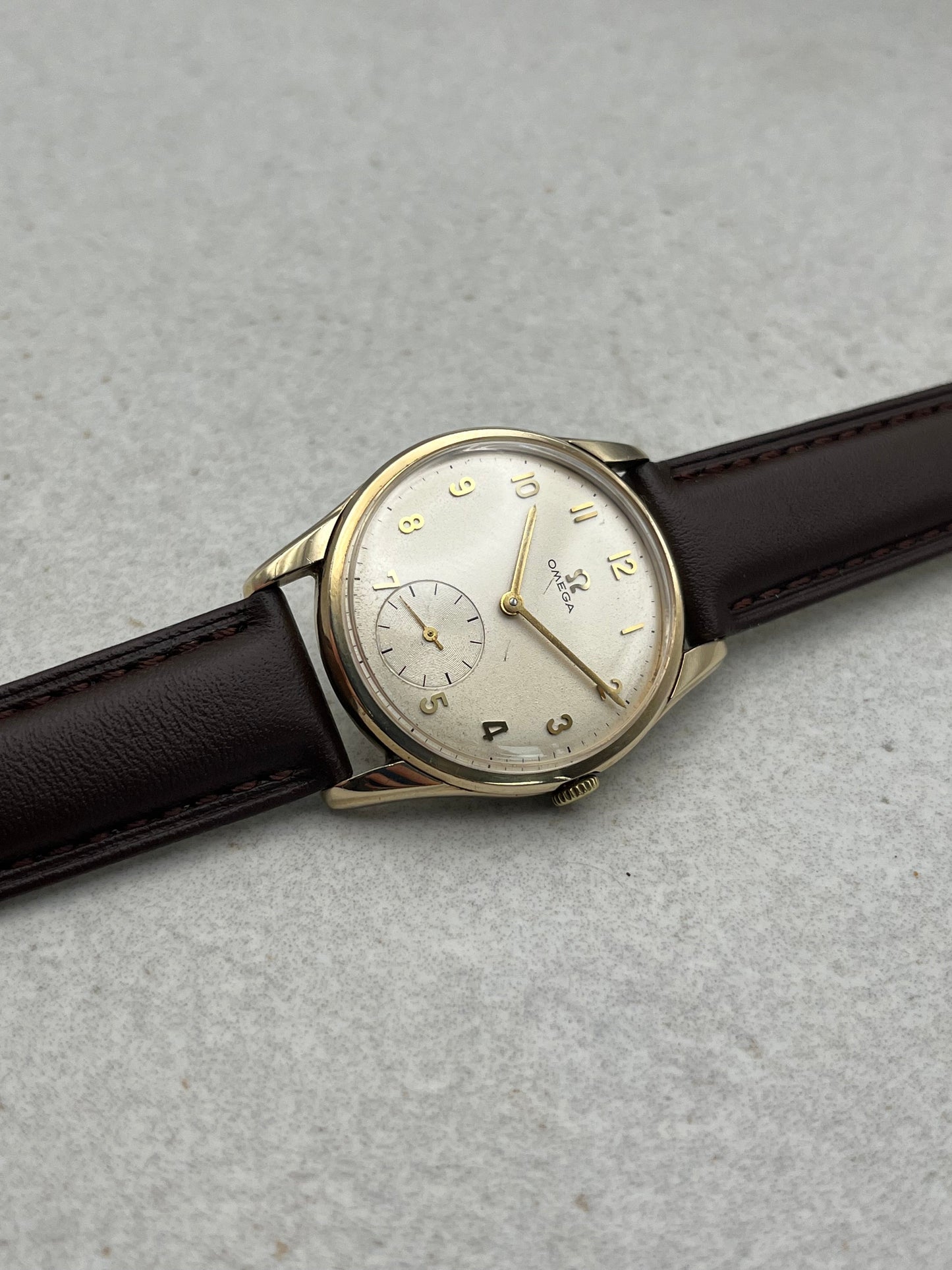 Omega Manual Wind 9ct Gold 121.5400