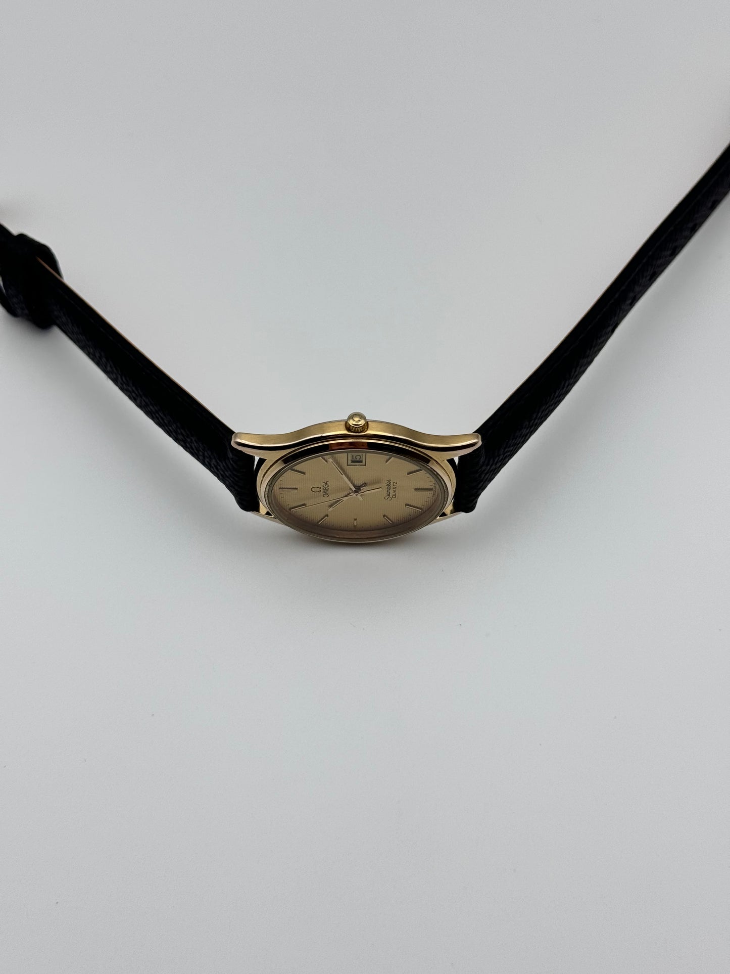 Omega Seamaster Quartz Date 196.0251 - Waffle Dial