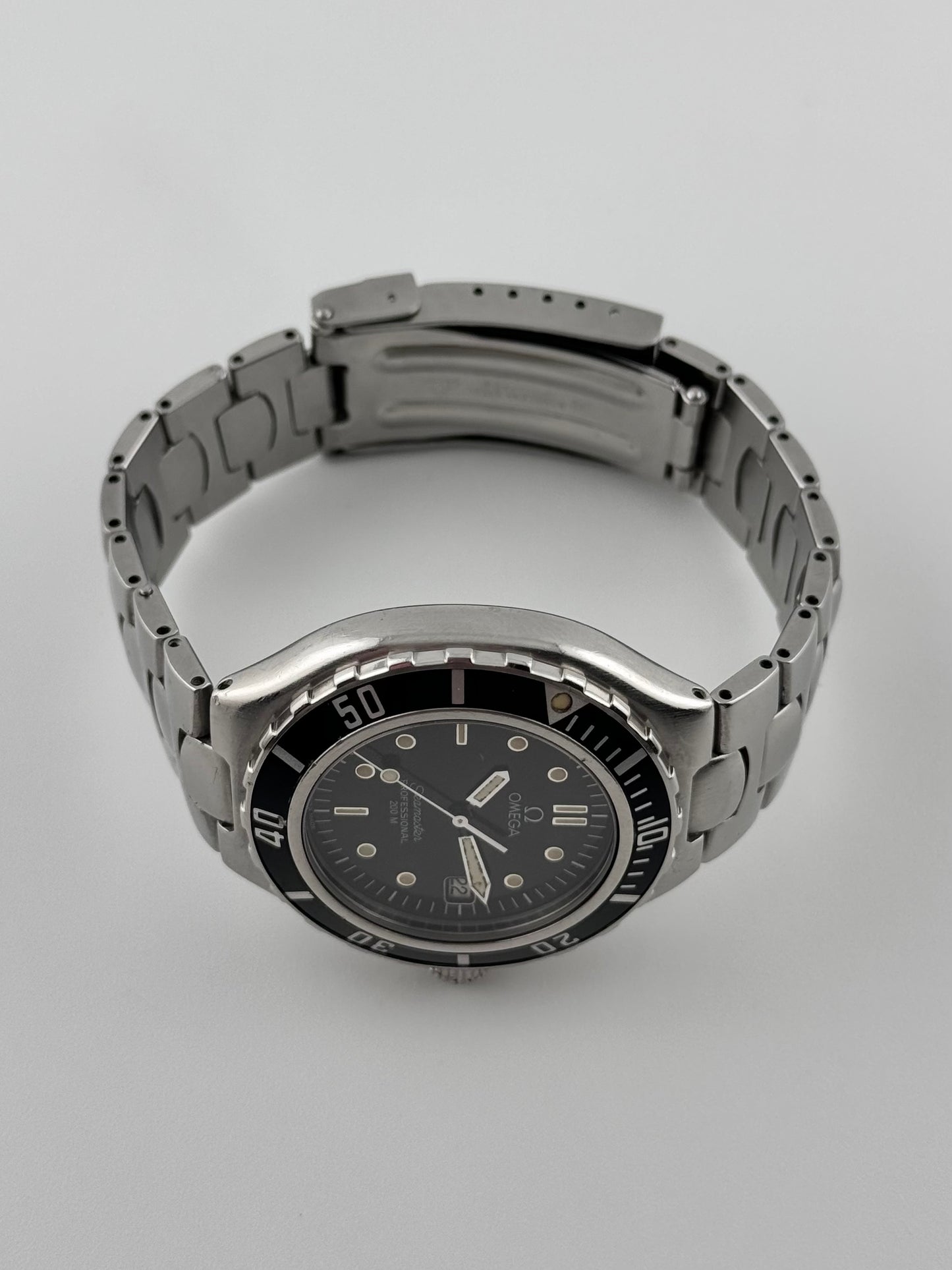 Omega Seamaster 200 Quartz Pre Bond - 396.1052