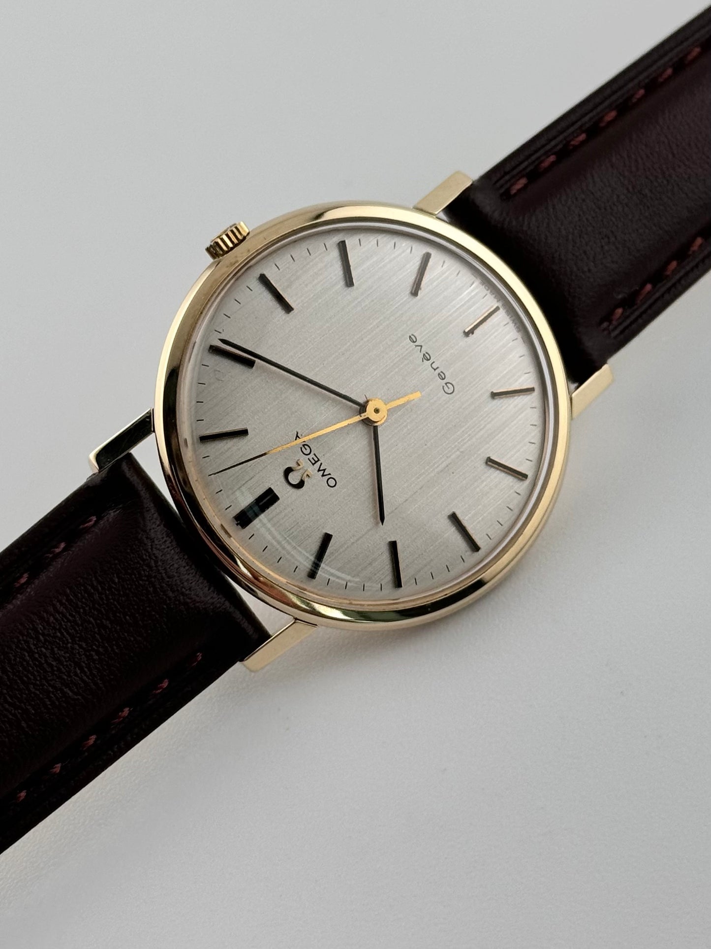 Omega Geneve Manual Wind 9ct Gold 131.25016